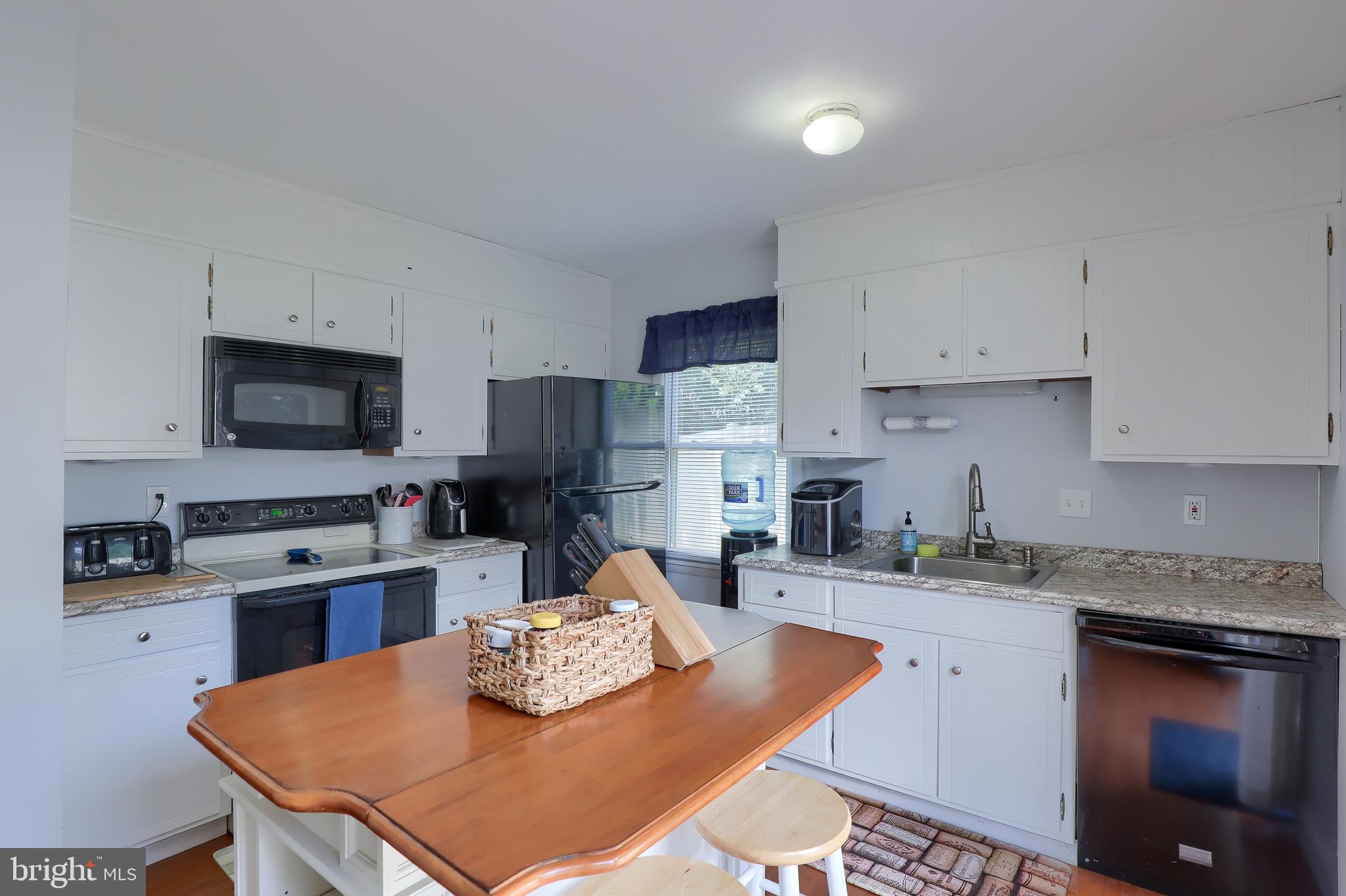 SCHOOL VALLEY - Residential