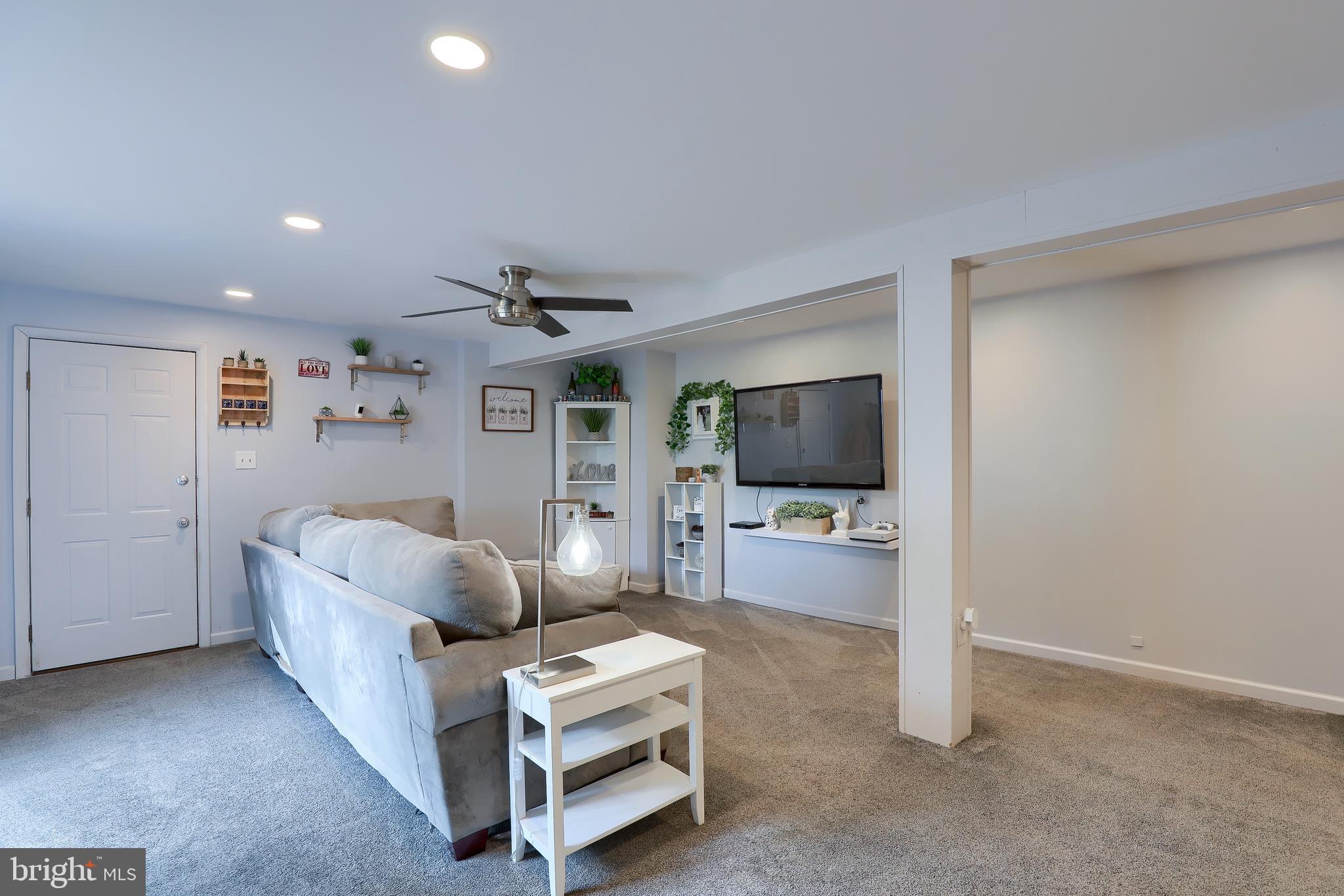 SCHOOL VALLEY - Residential