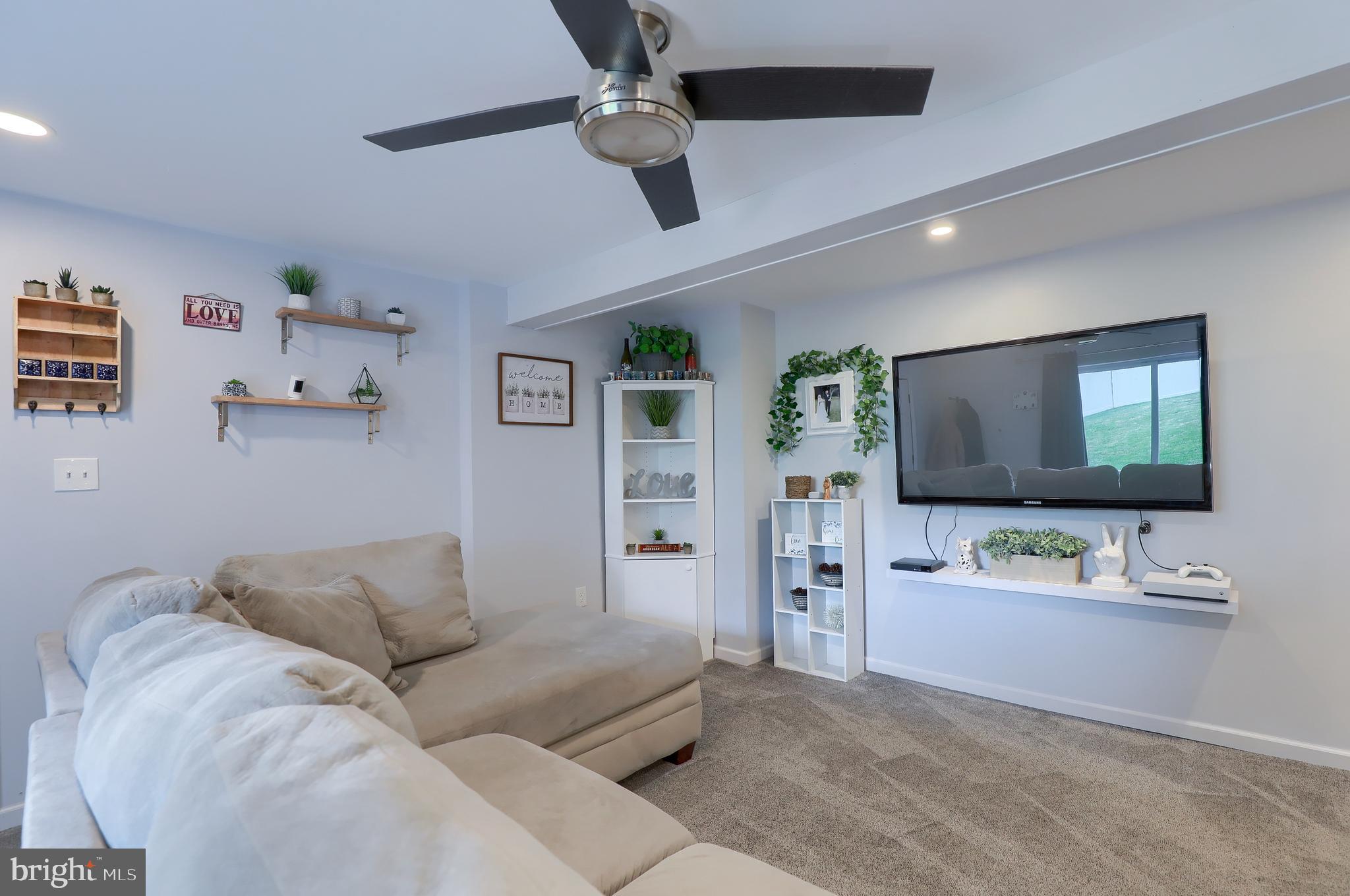 SCHOOL VALLEY - Residential