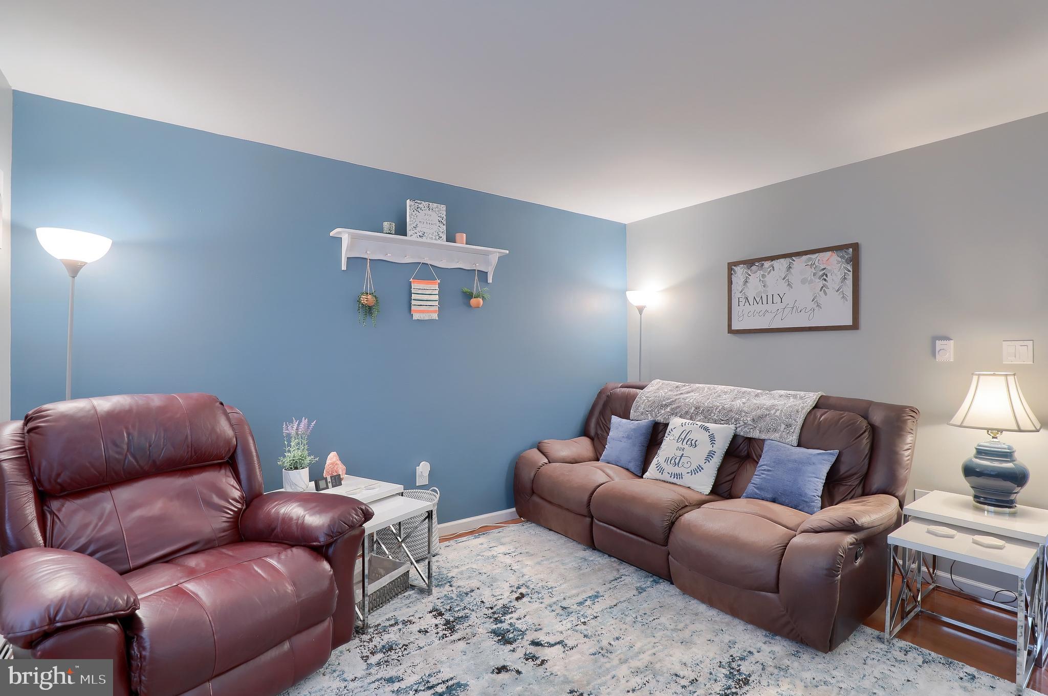 SCHOOL VALLEY - Residential