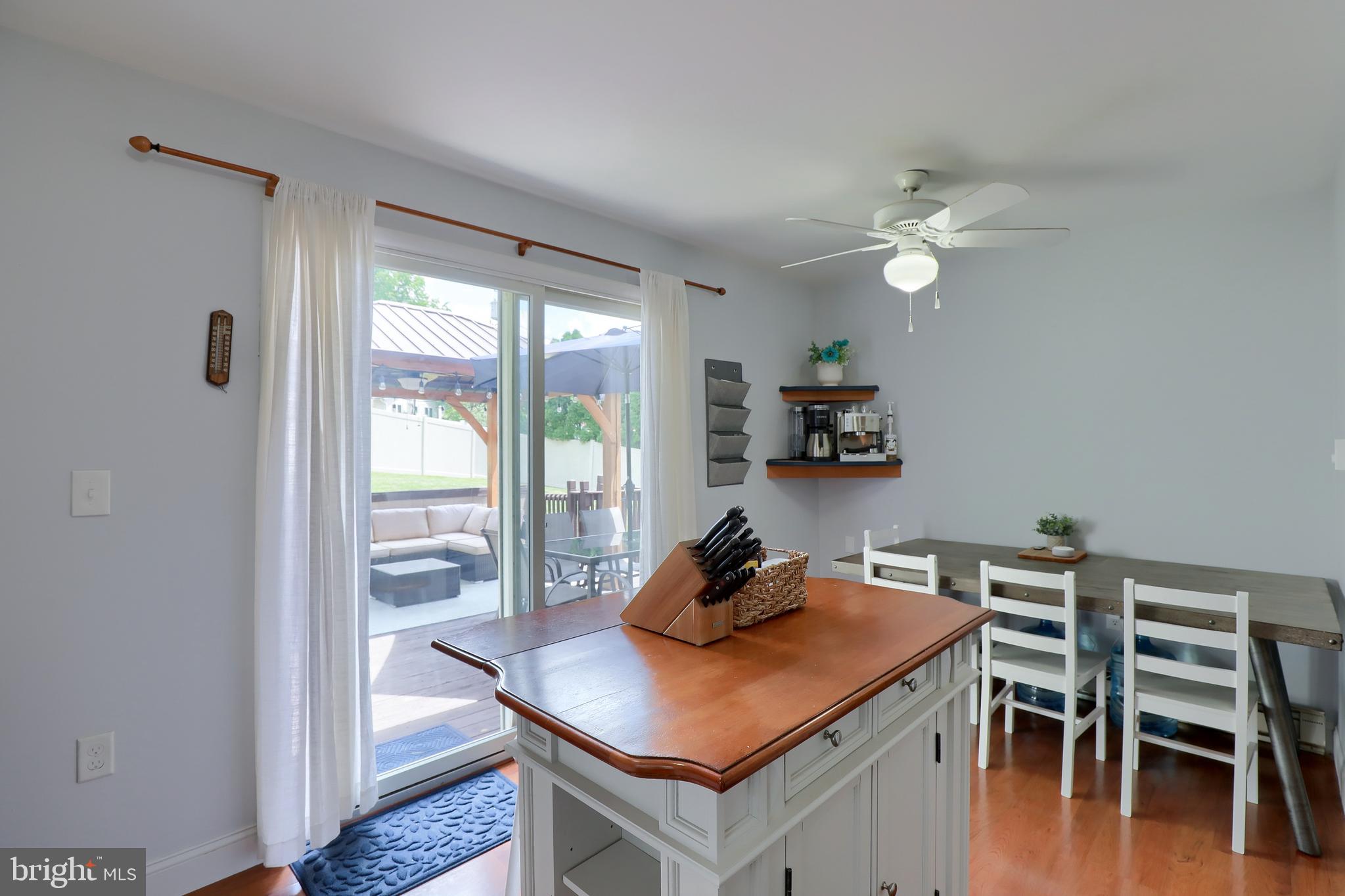 SCHOOL VALLEY - Residential