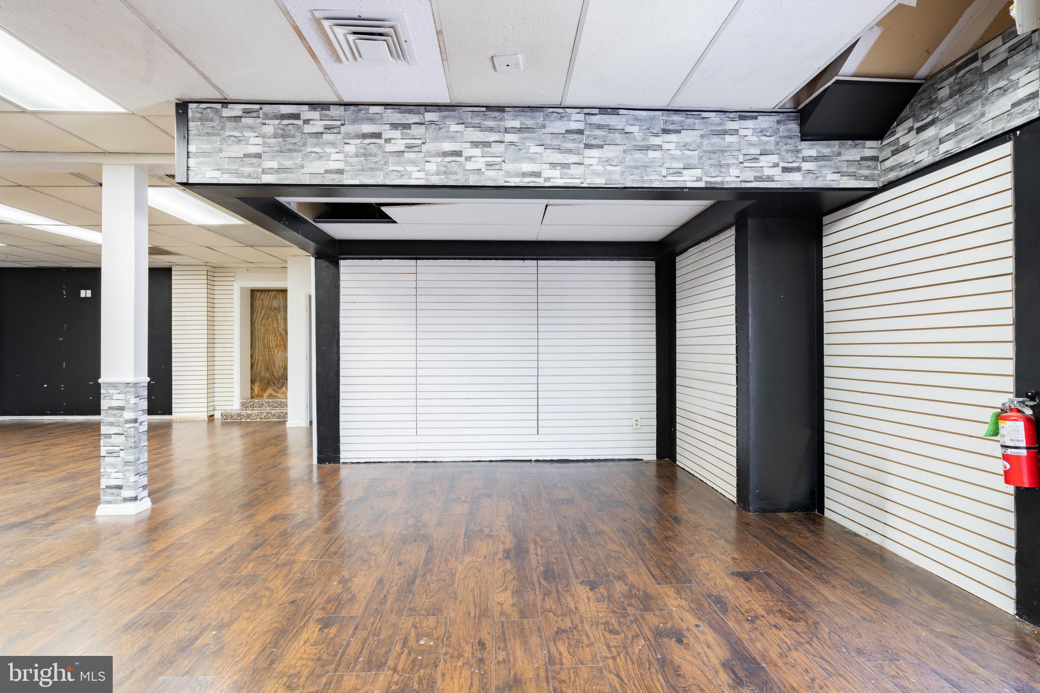 615 E CHESTNUT AVENUE 2