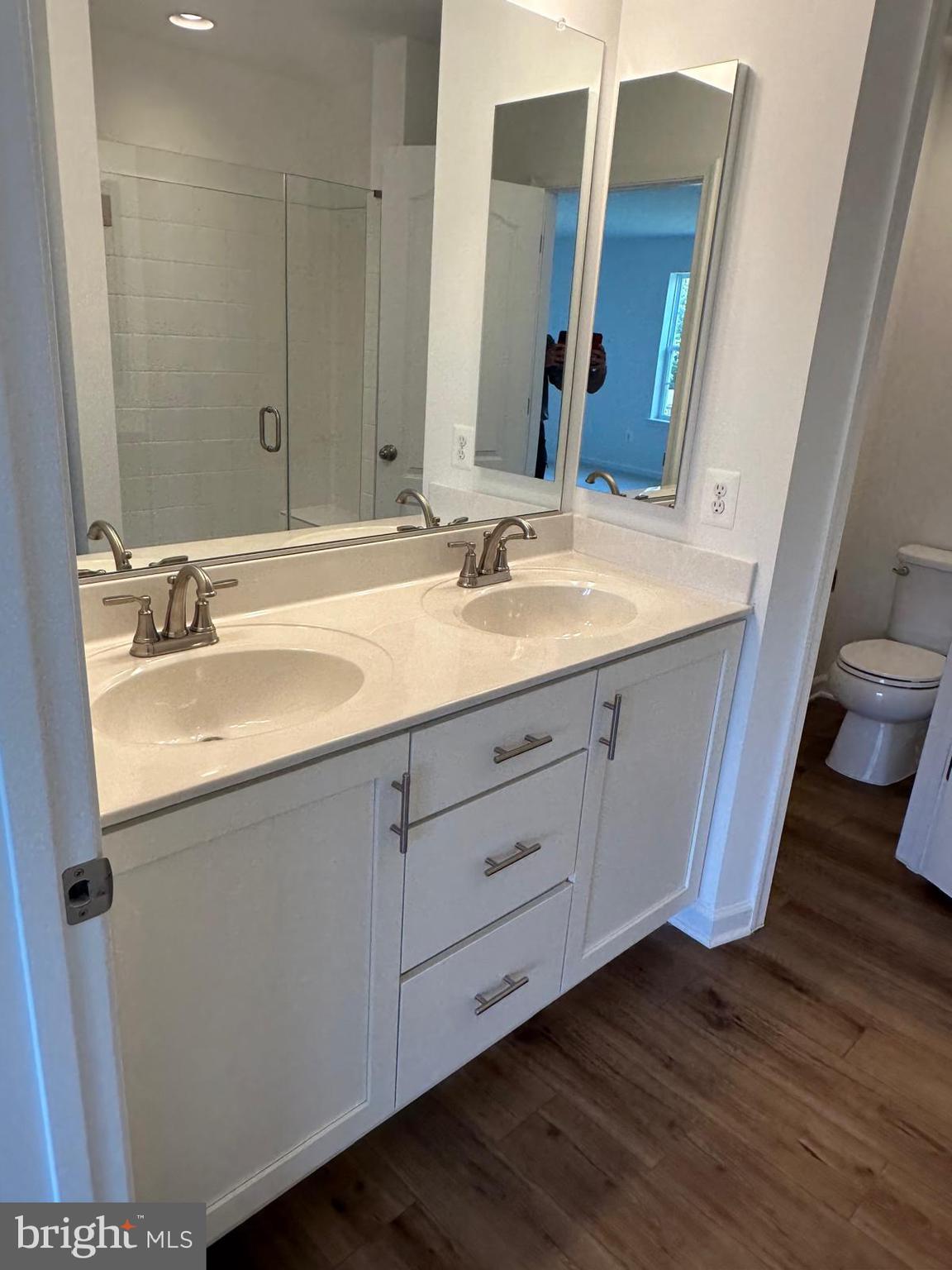 MCCAULEY CROSSING - Residential Lease