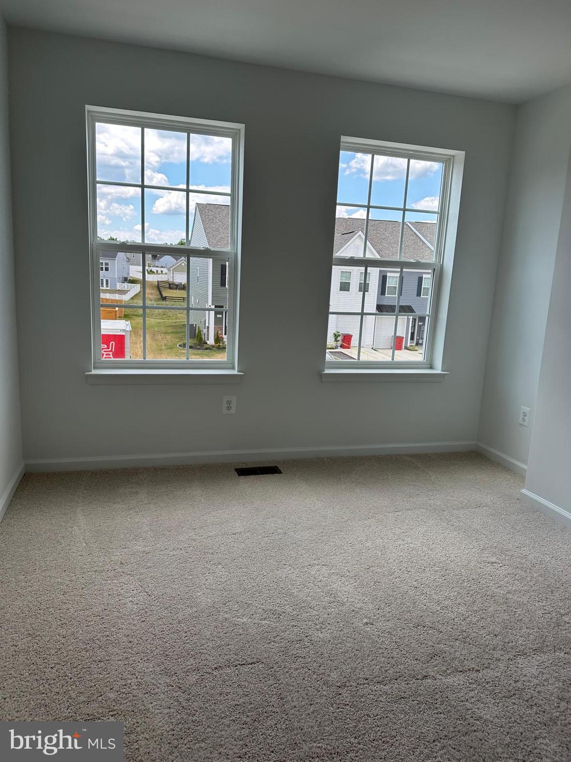 MCCAULEY CROSSING - Residential Lease