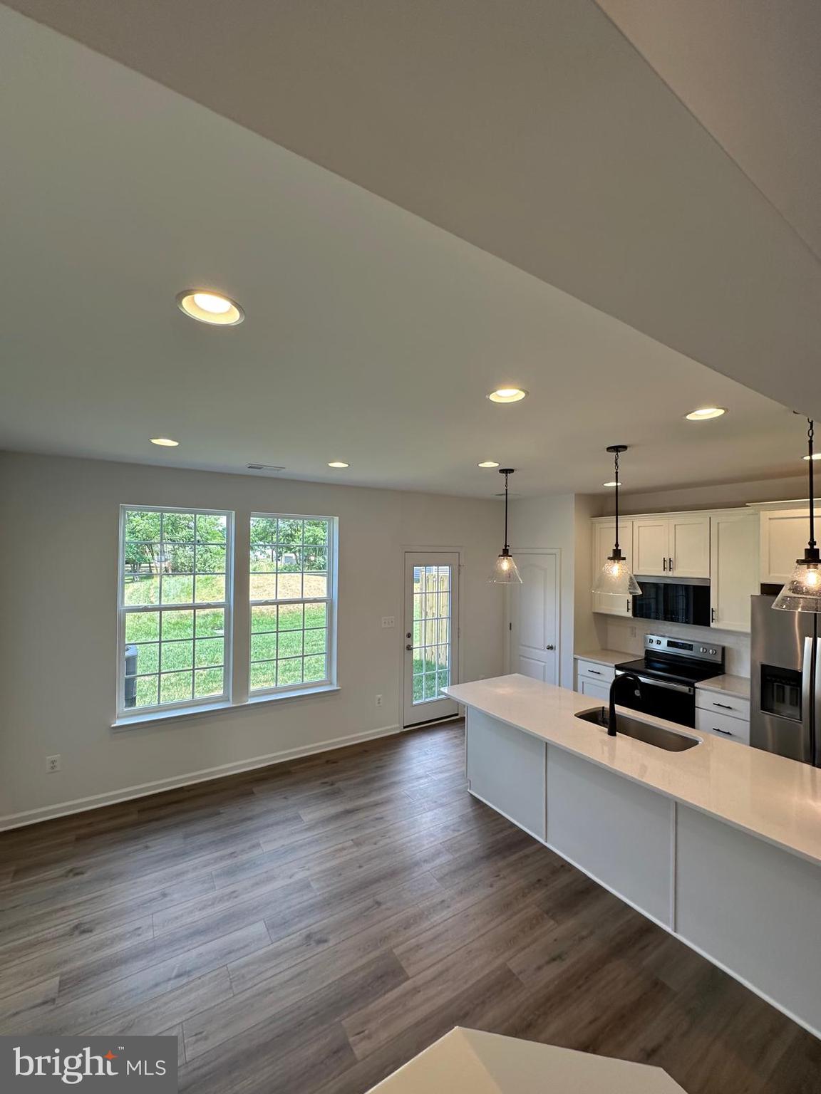 MCCAULEY CROSSING - Residential Lease