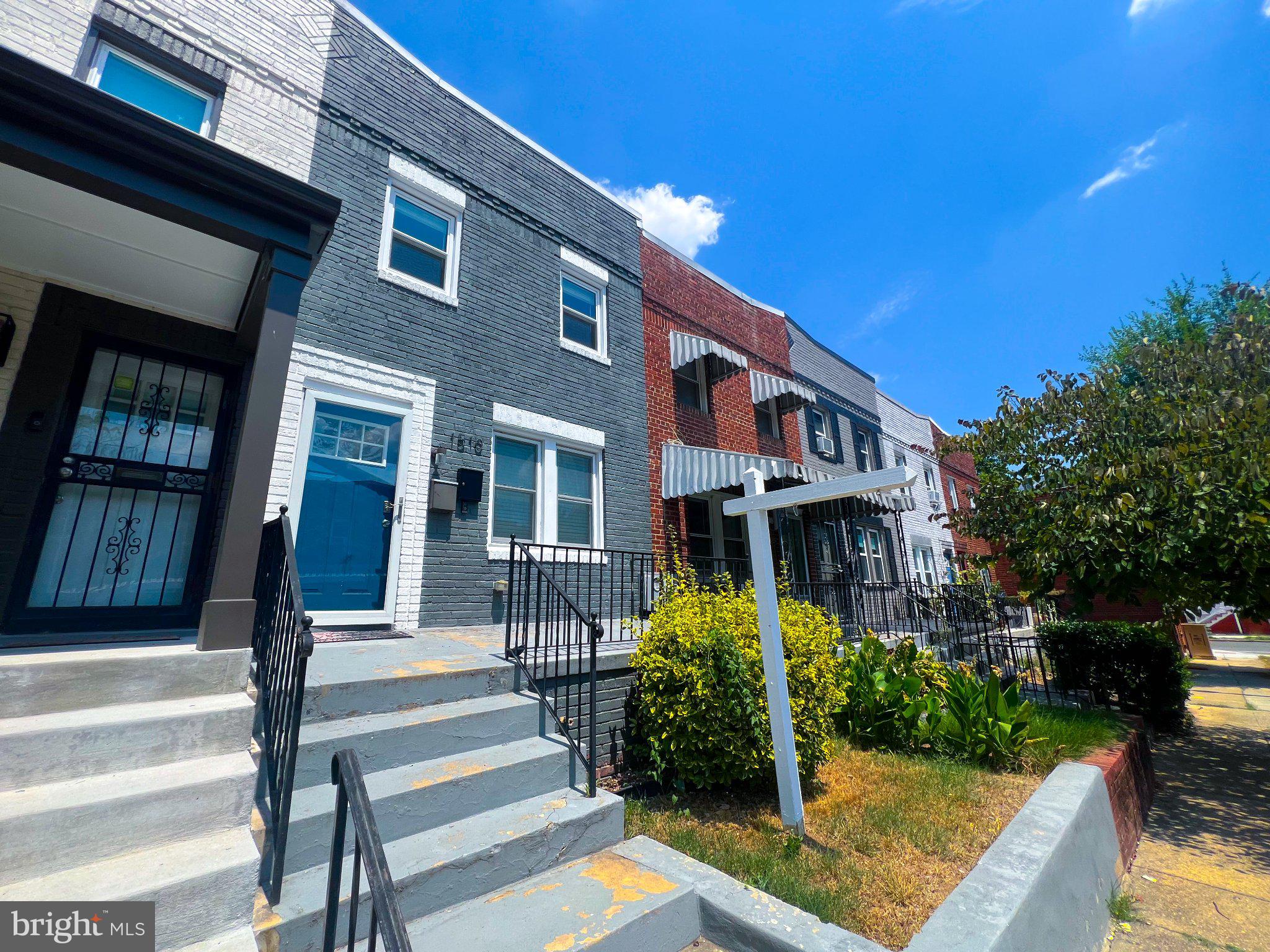 1510 QUEEN STREET NE
