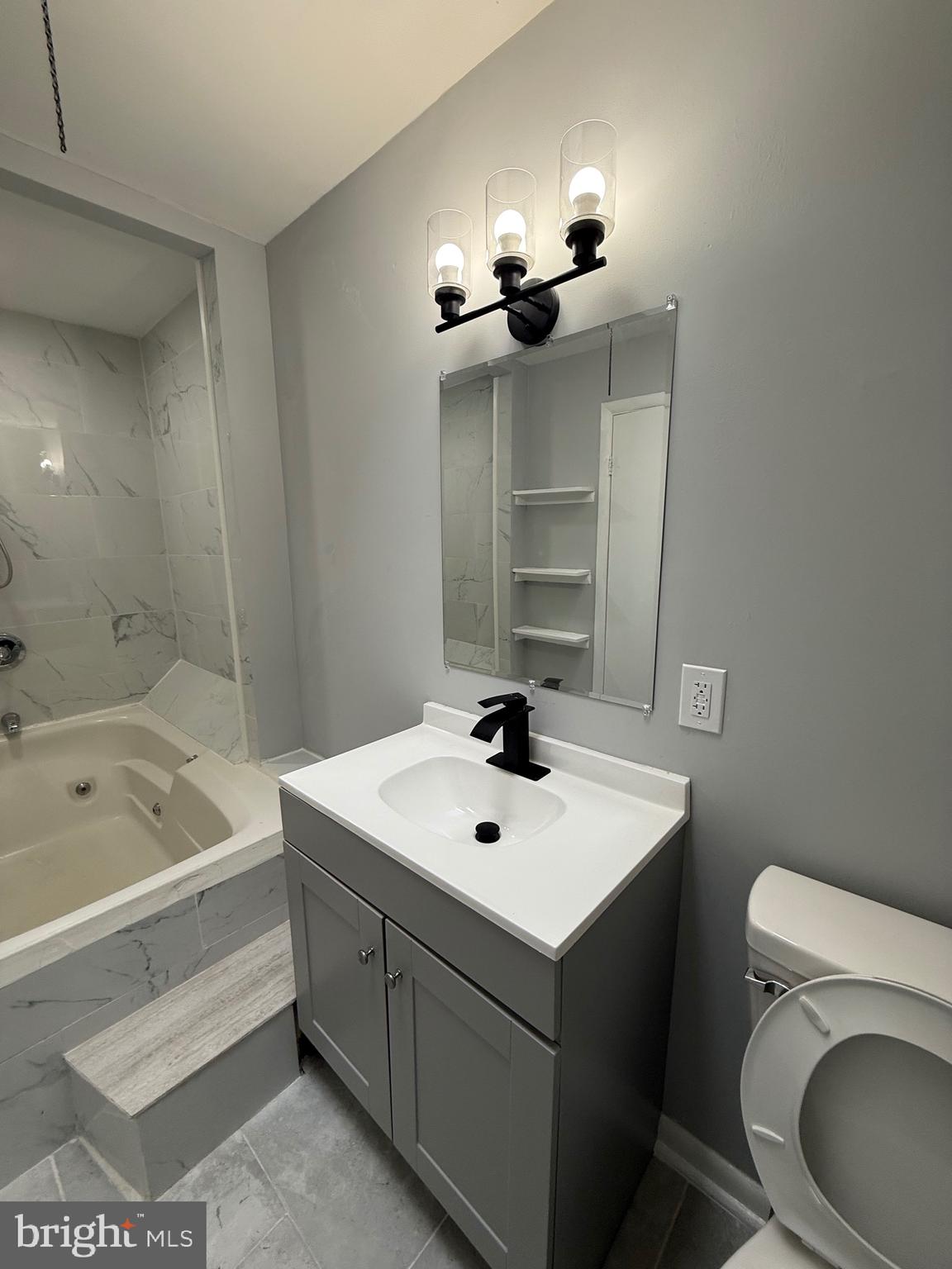 PHILADELPHIA (NORTHEAST) - Residential