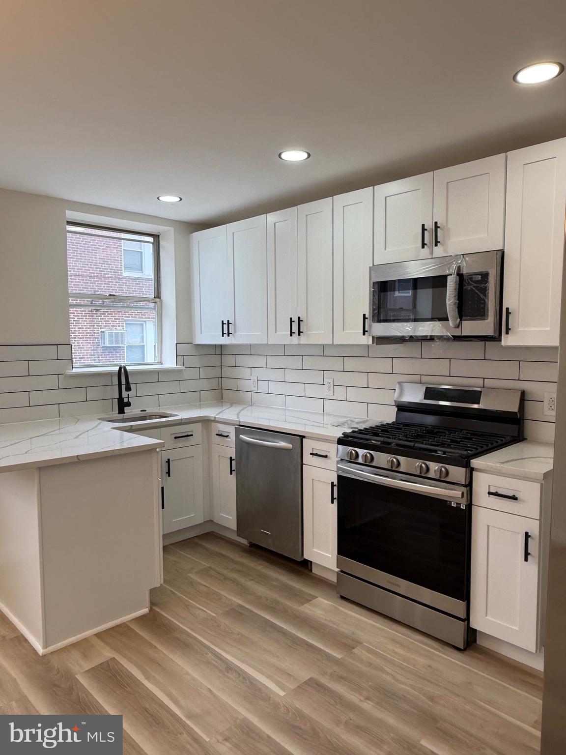 PHILADELPHIA (NORTHEAST) - Residential