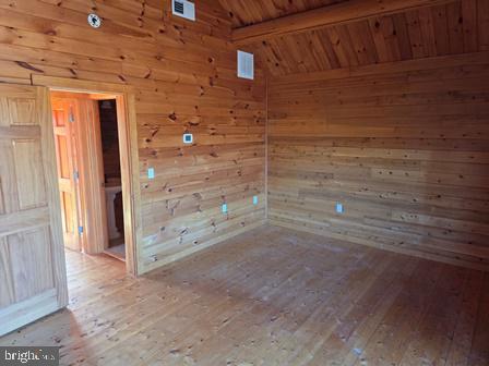 CABIN AT CAPON BRIDGE - Residential