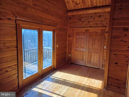CABIN AT CAPON BRIDGE - Residential