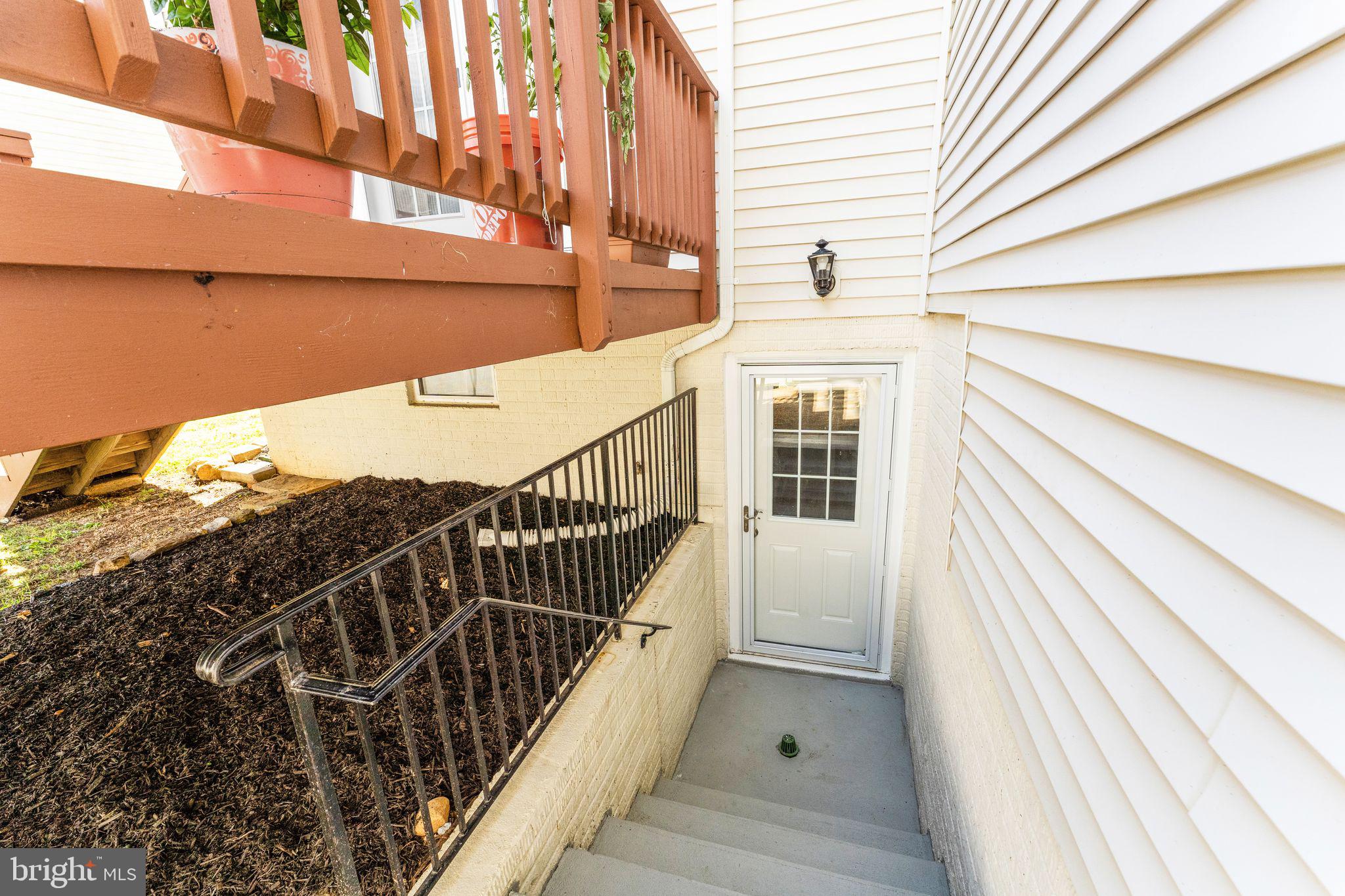 LAKE POINT ROUND HILL - Residential