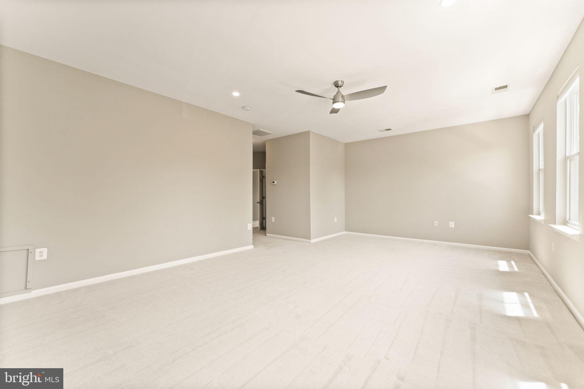 LAKE POINT ROUND HILL - Residential