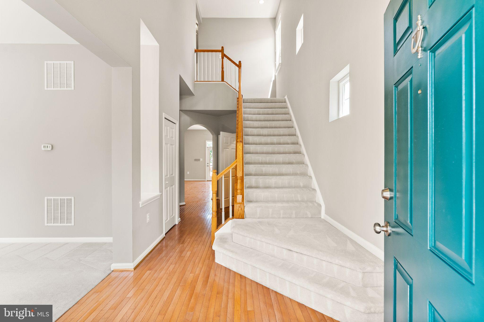 LAKE POINT ROUND HILL - Residential