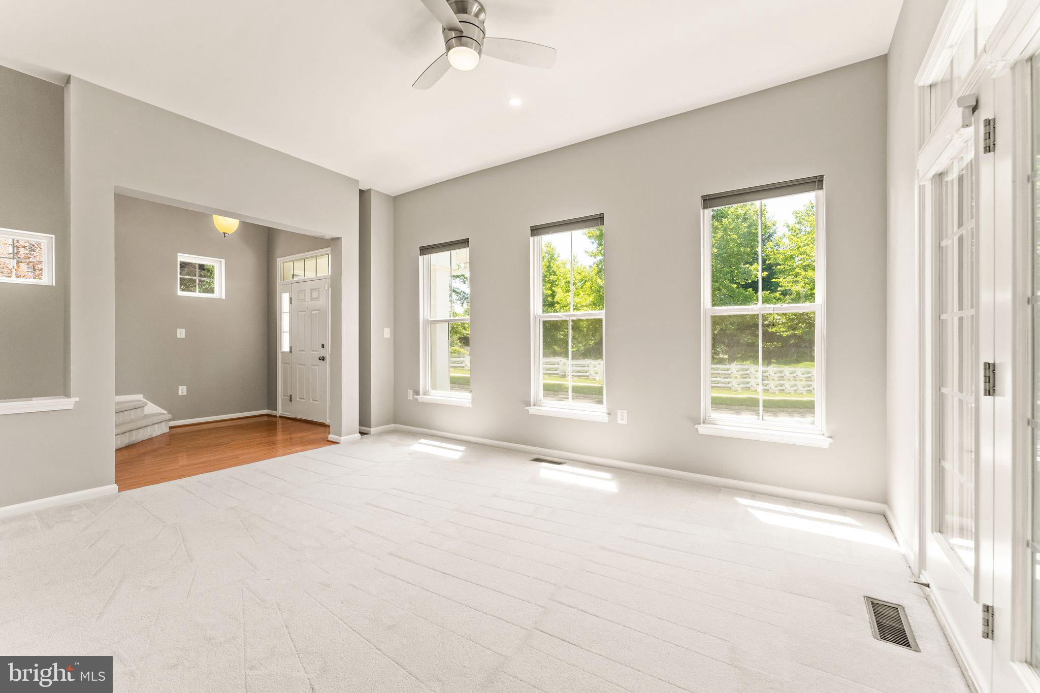 LAKE POINT ROUND HILL - Residential