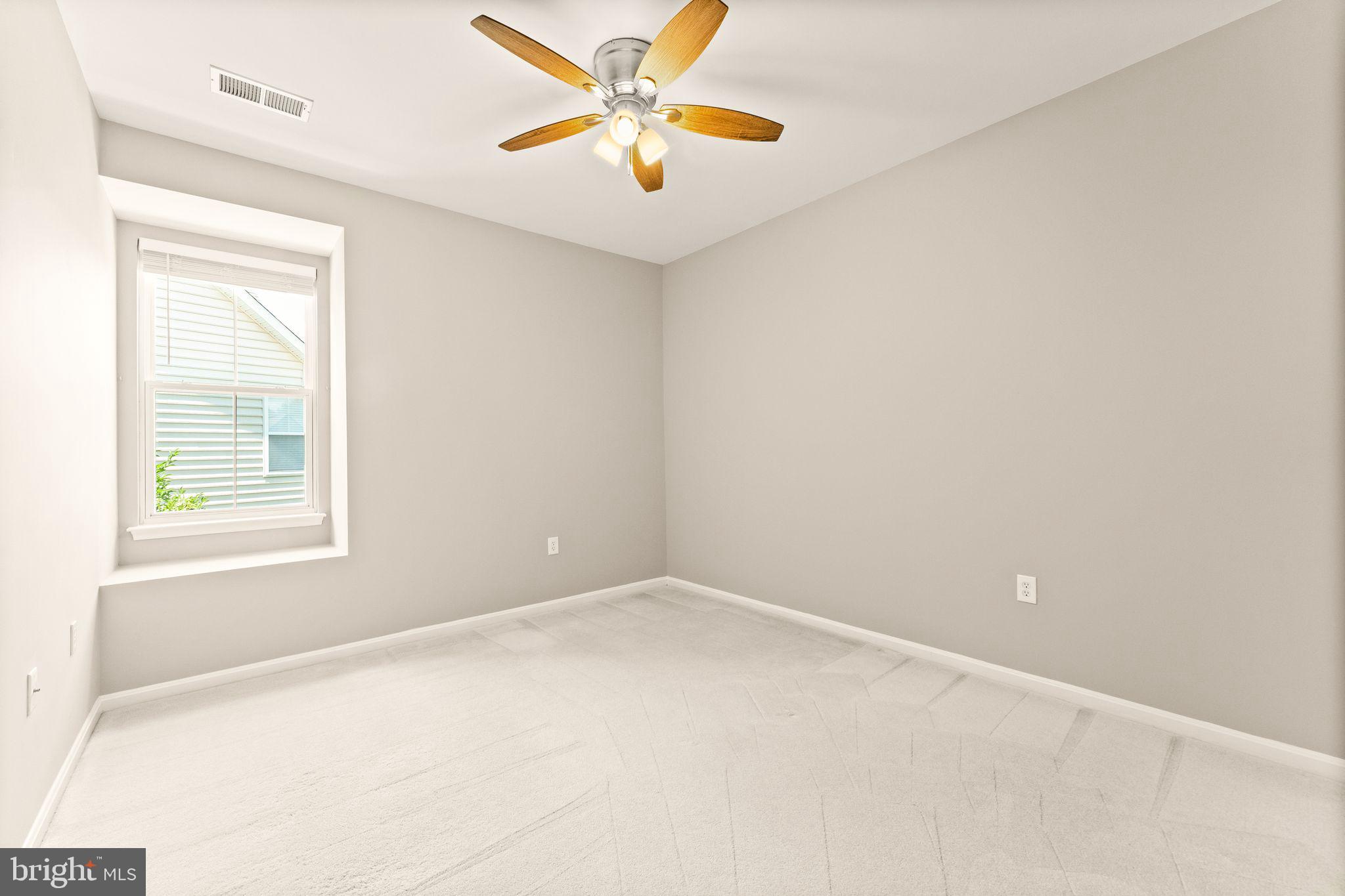 LAKE POINT ROUND HILL - Residential