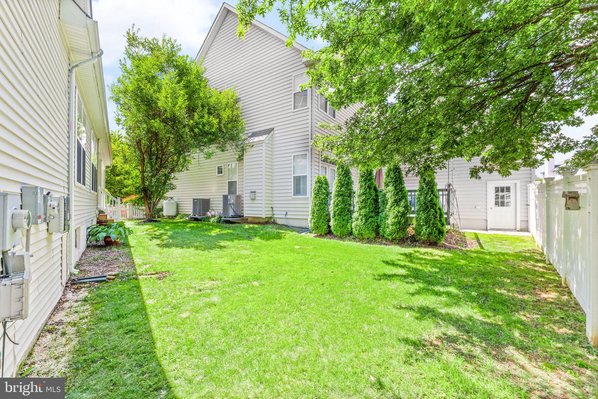 LAKE POINT ROUND HILL - Residential