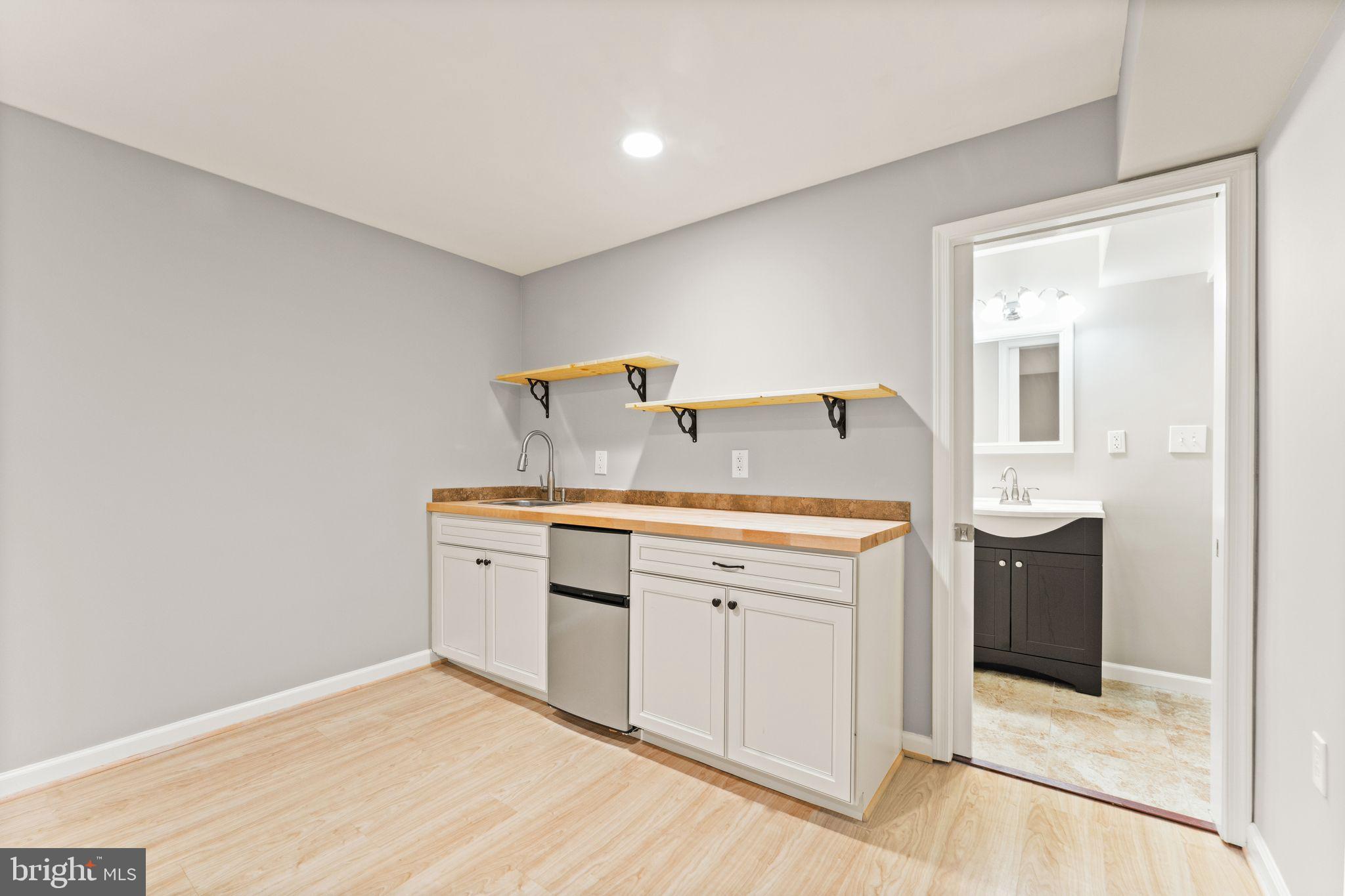 LAKE POINT ROUND HILL - Residential