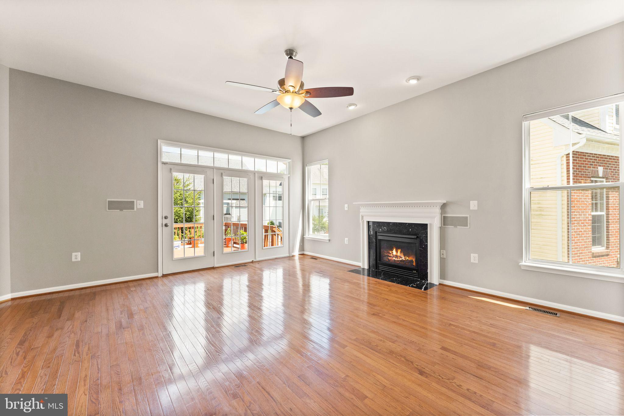 LAKE POINT ROUND HILL - Residential