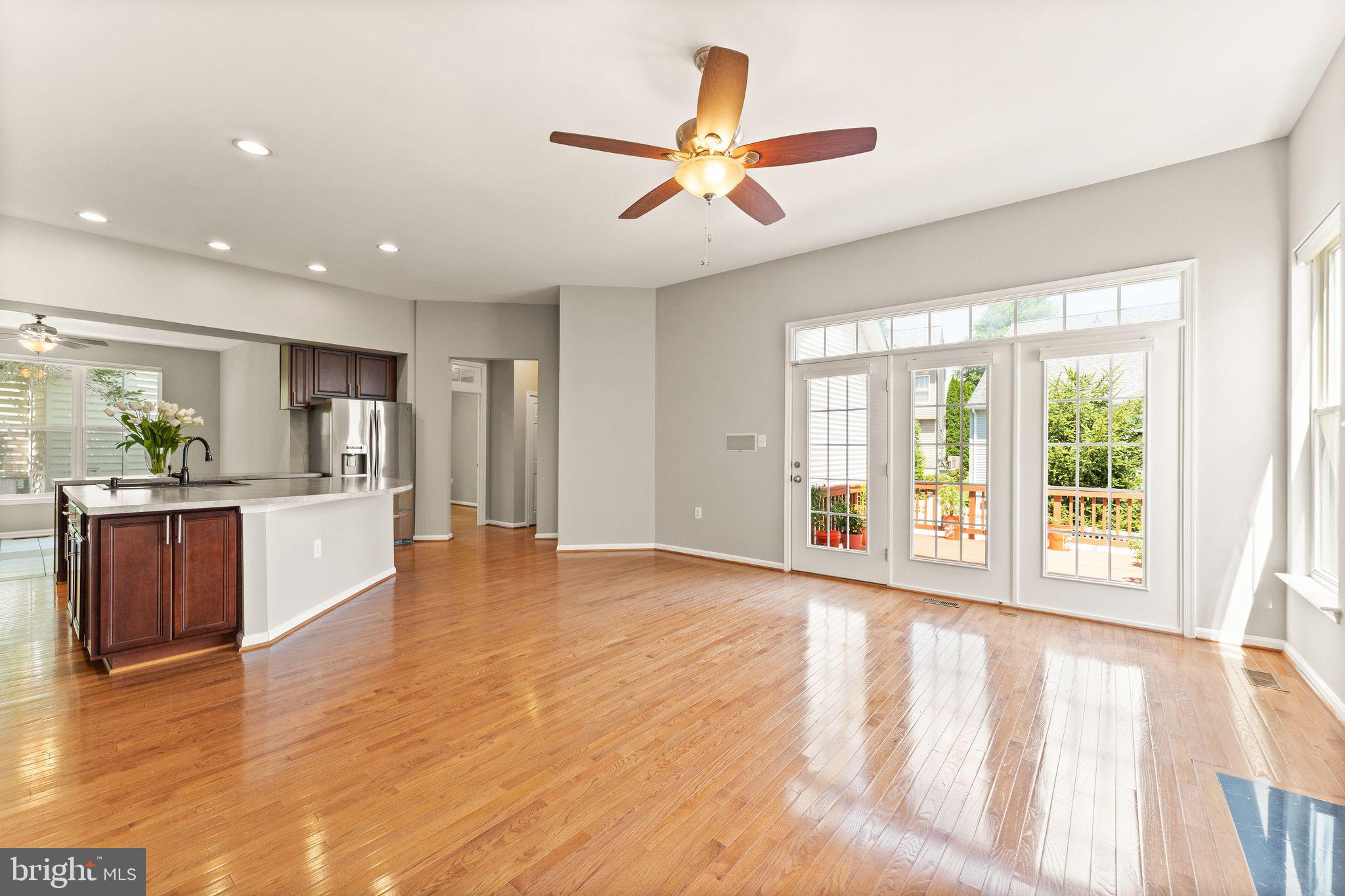 LAKE POINT ROUND HILL - Residential