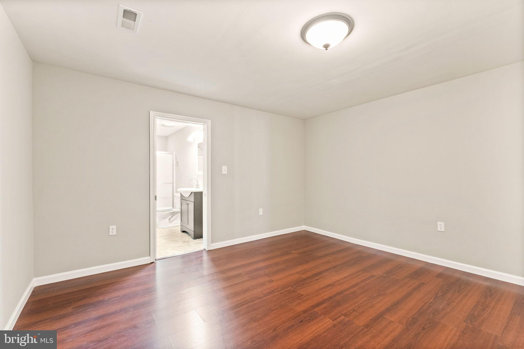 LAKE POINT ROUND HILL - Residential