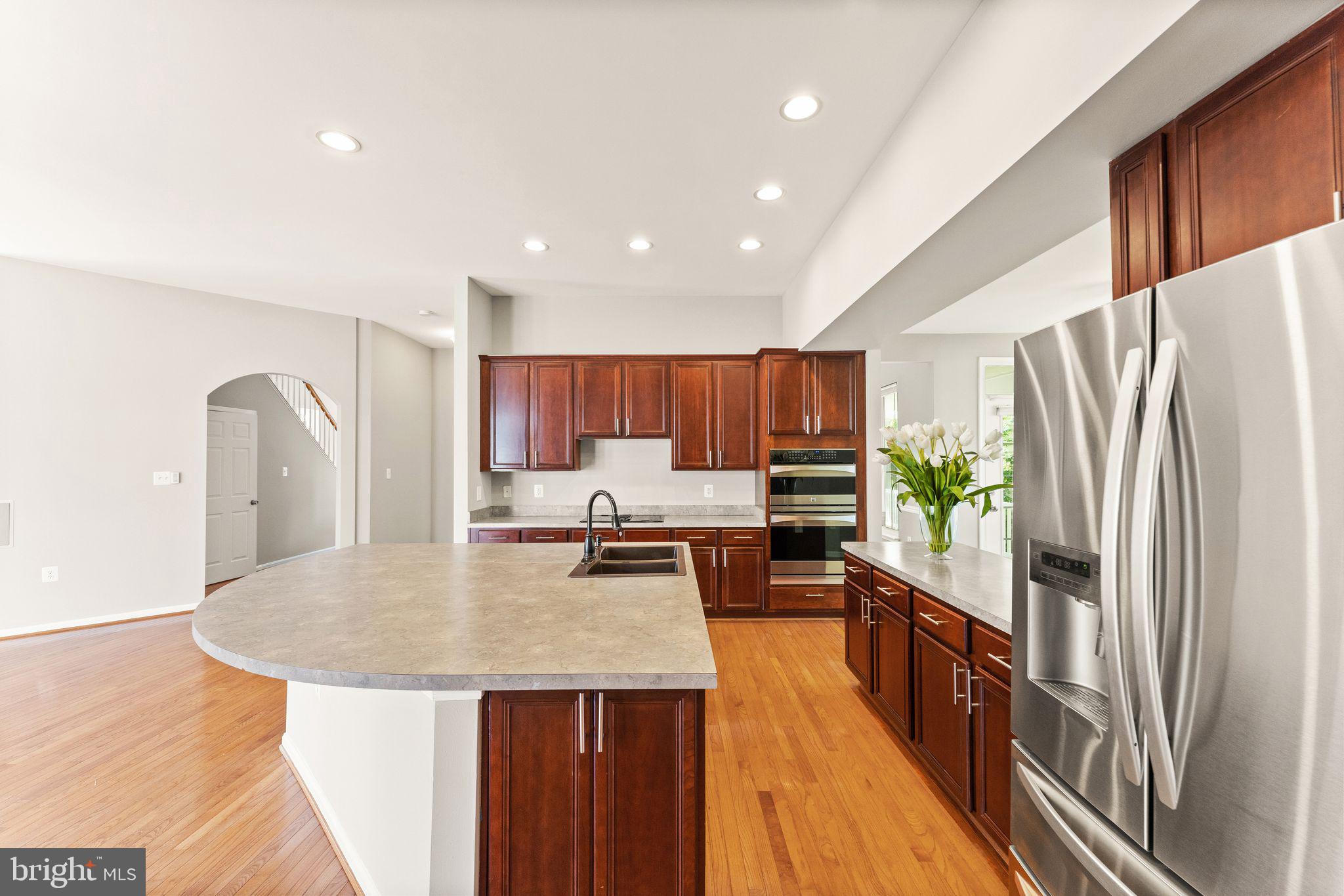 LAKE POINT ROUND HILL - Residential