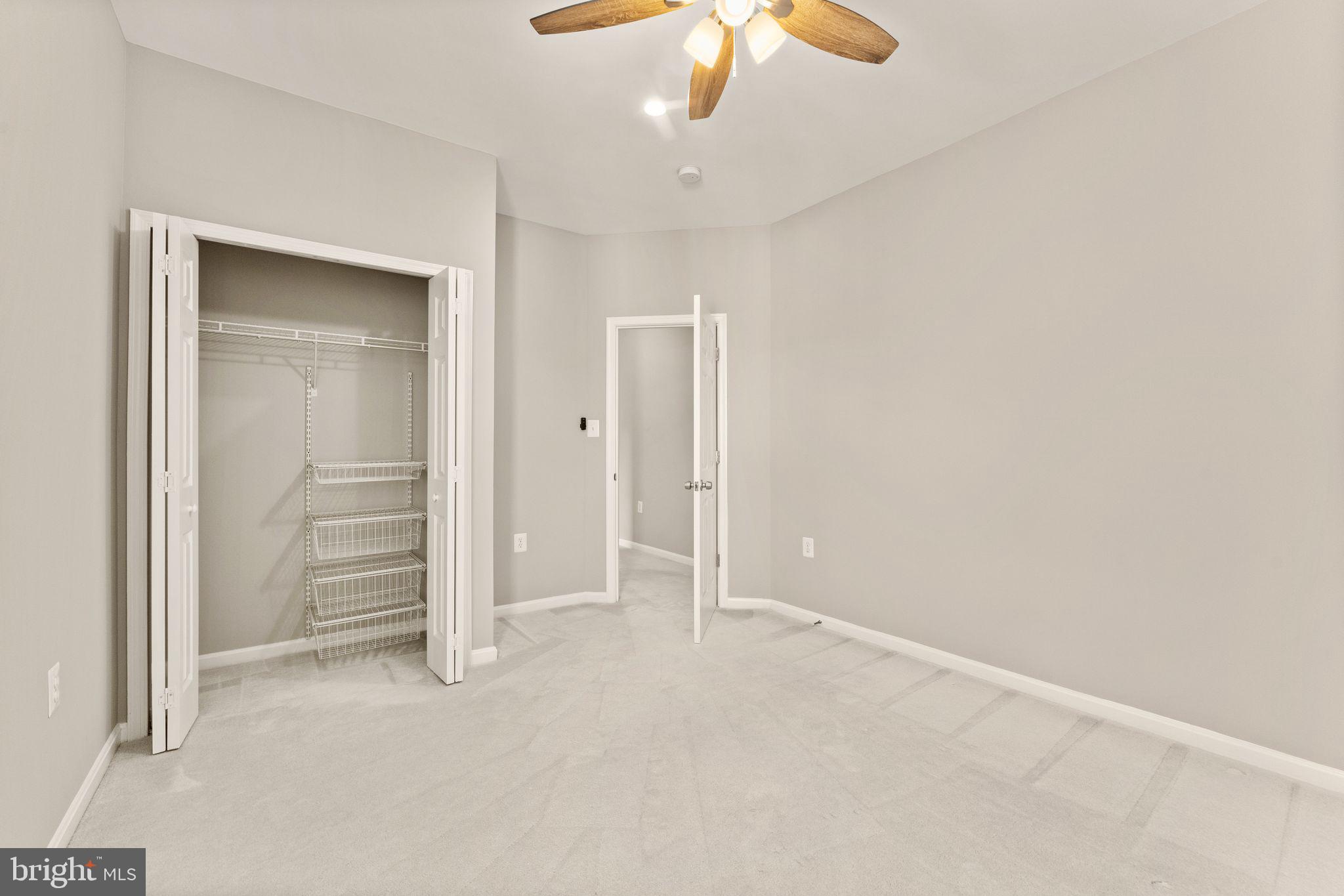 LAKE POINT ROUND HILL - Residential