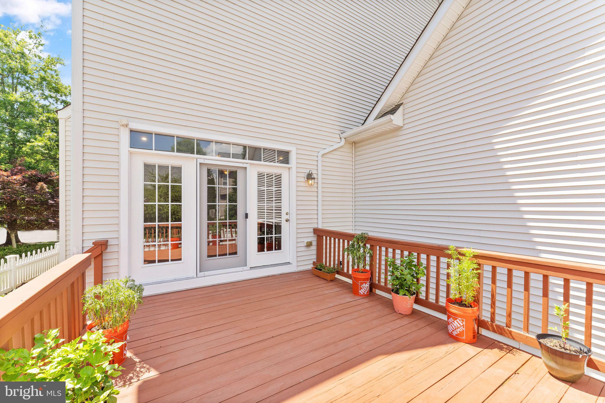 LAKE POINT ROUND HILL - Residential