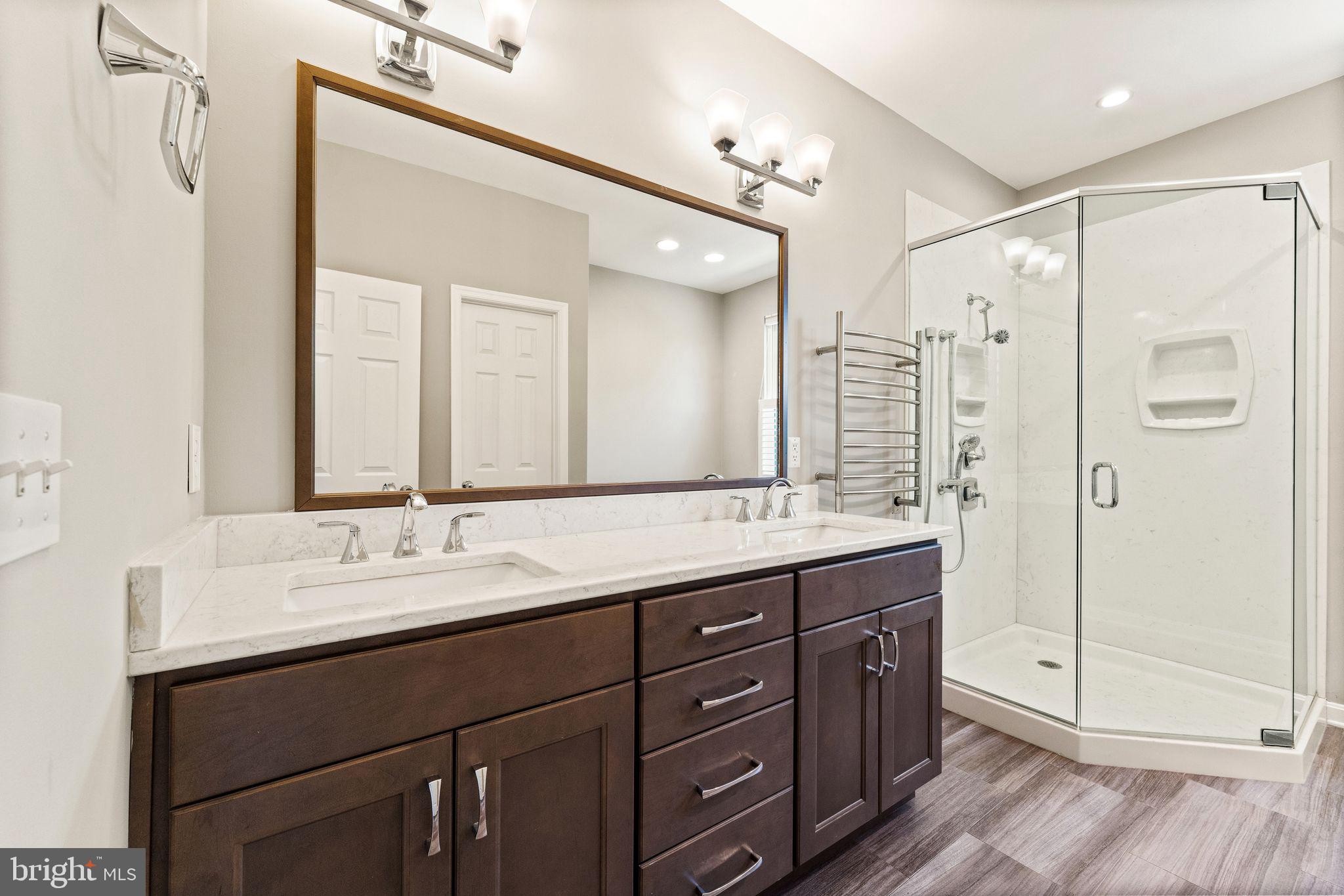 LAKE POINT ROUND HILL - Residential