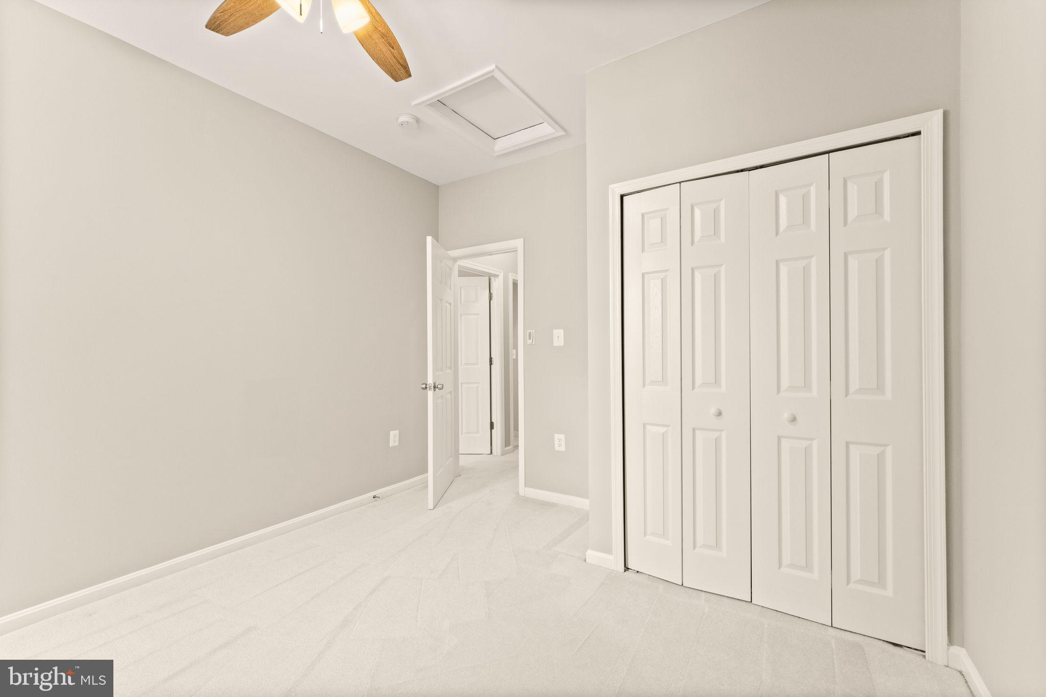 LAKE POINT ROUND HILL - Residential