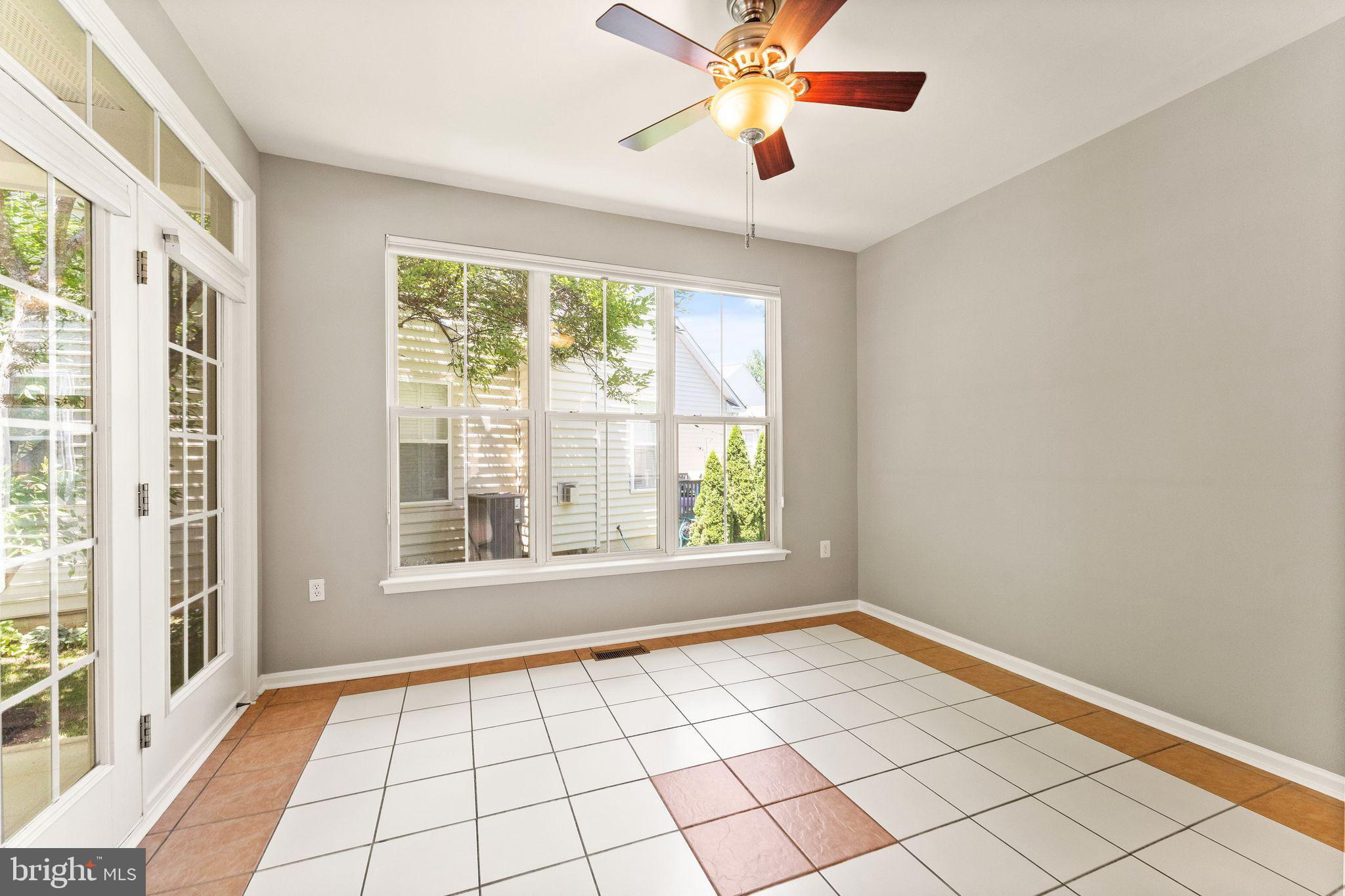 LAKE POINT ROUND HILL - Residential