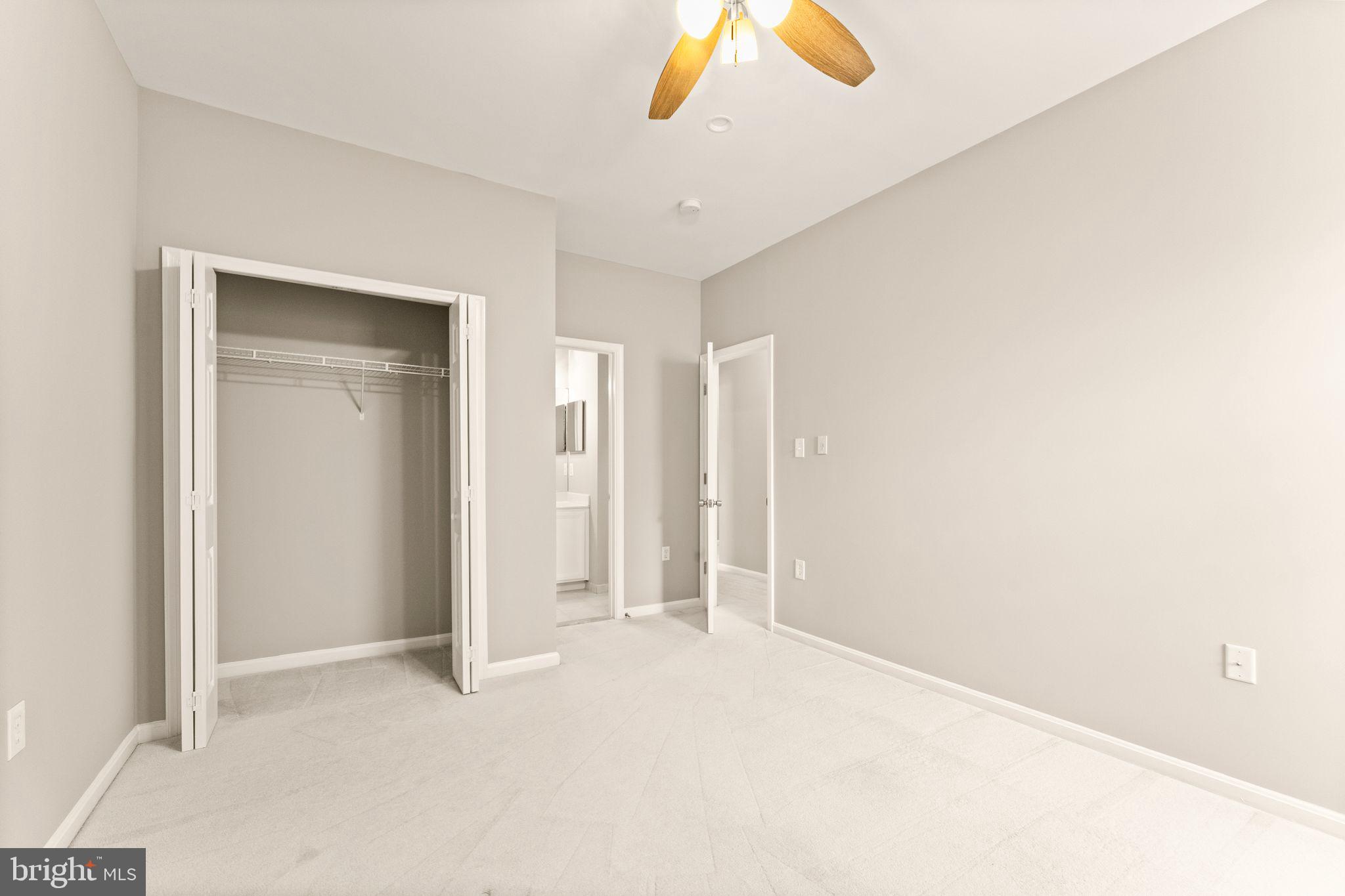 LAKE POINT ROUND HILL - Residential