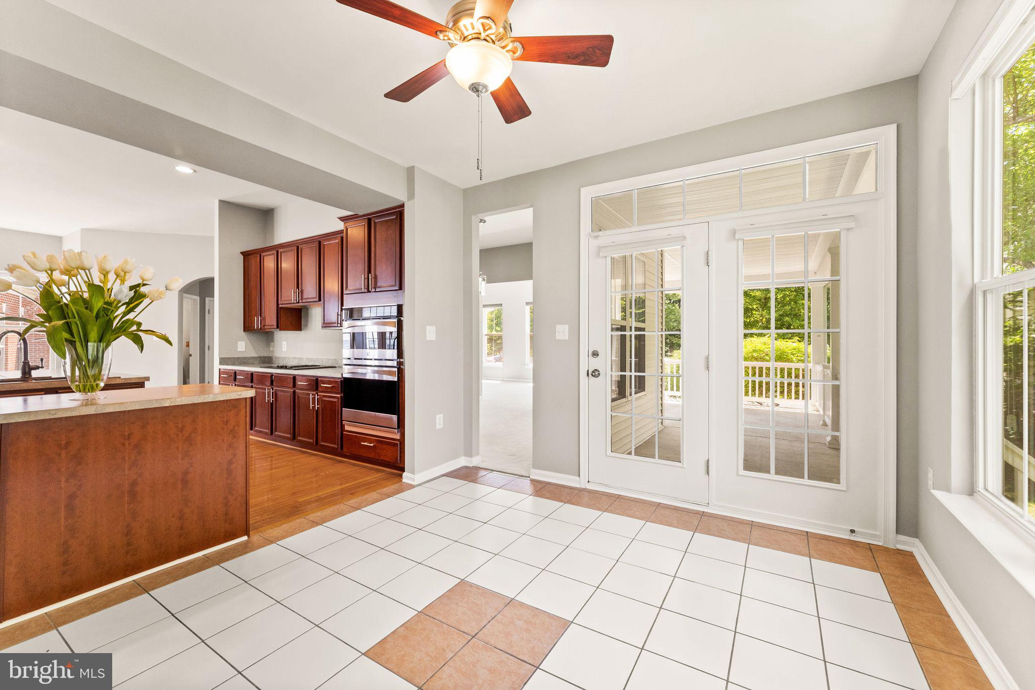 LAKE POINT ROUND HILL - Residential