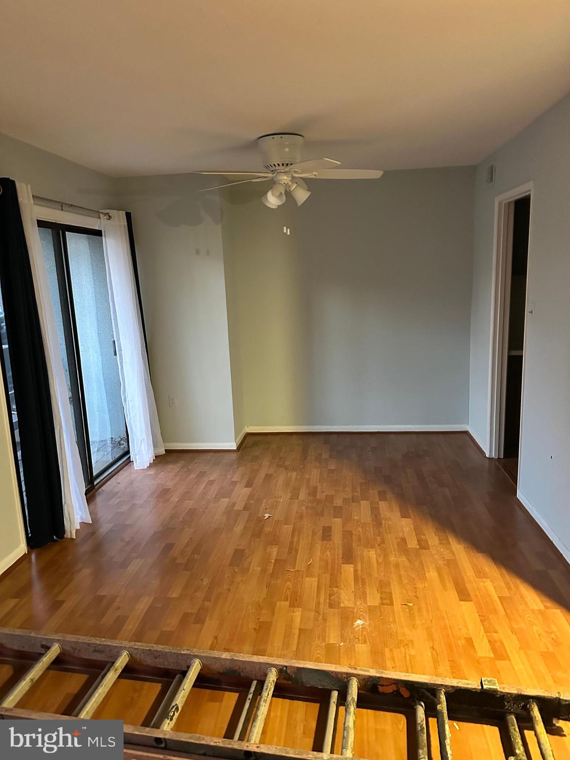 PINECREST - Residential