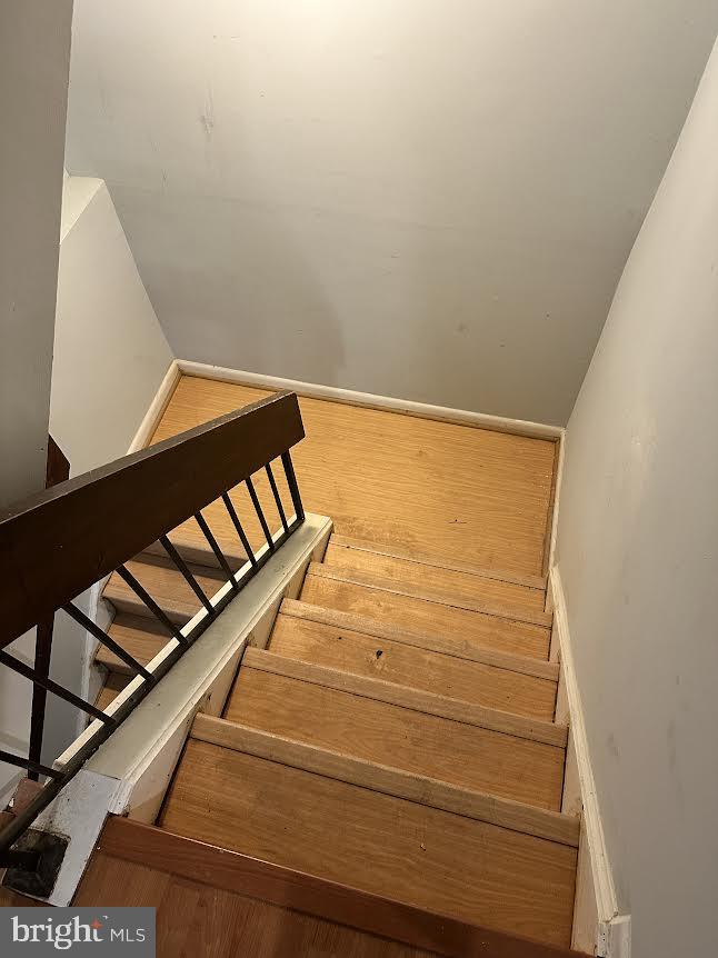 PINECREST - Residential