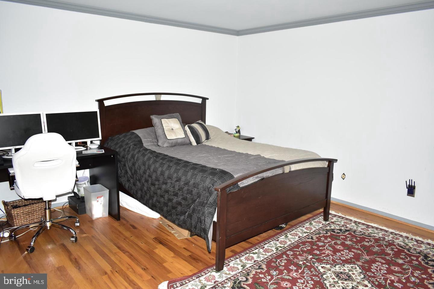 POTOMAC COMMONS - Residential Lease