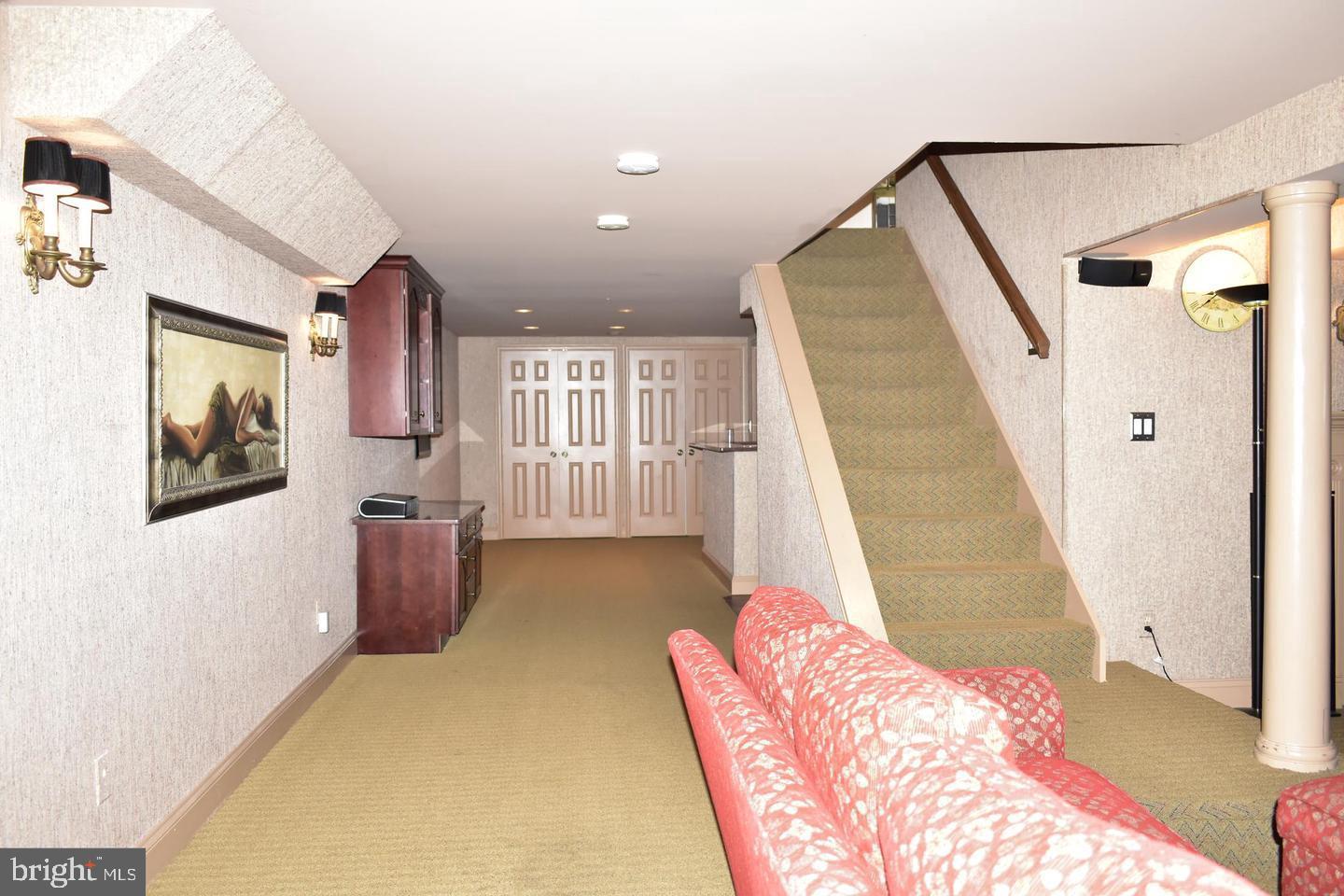 POTOMAC COMMONS - Residential Lease