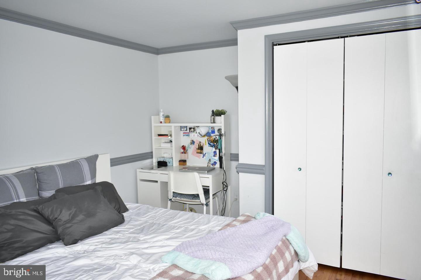 POTOMAC COMMONS - Residential Lease