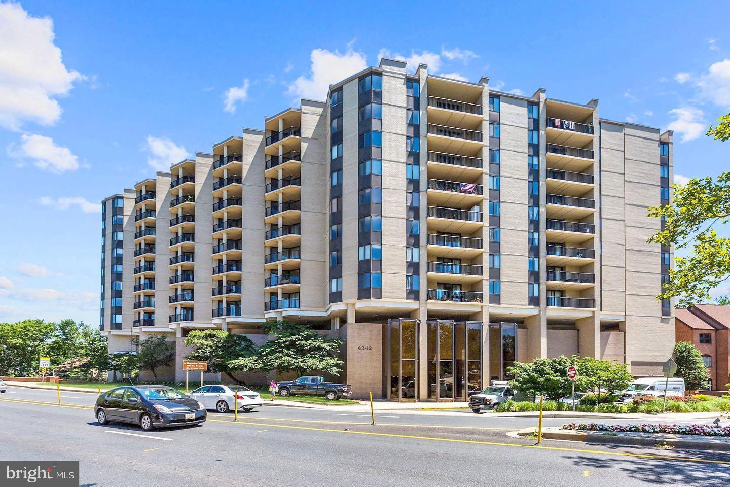 RIVIERA OF CHEVY CHASE - Residential