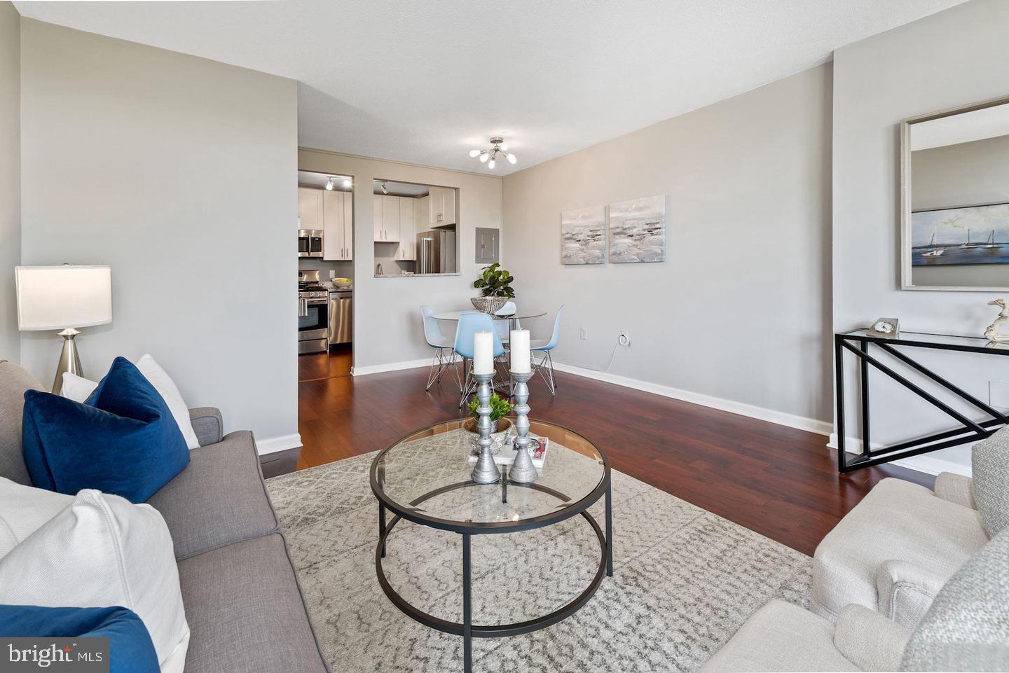 RIVIERA OF CHEVY CHASE - Residential