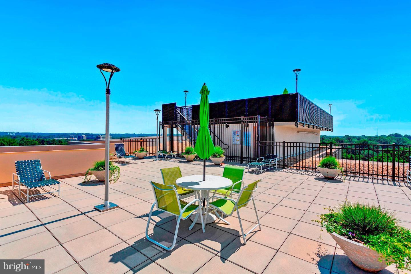 RIVIERA OF CHEVY CHASE - Residential