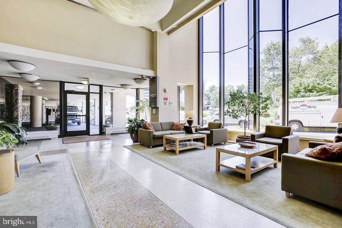 RIVIERA OF CHEVY CHASE - Residential