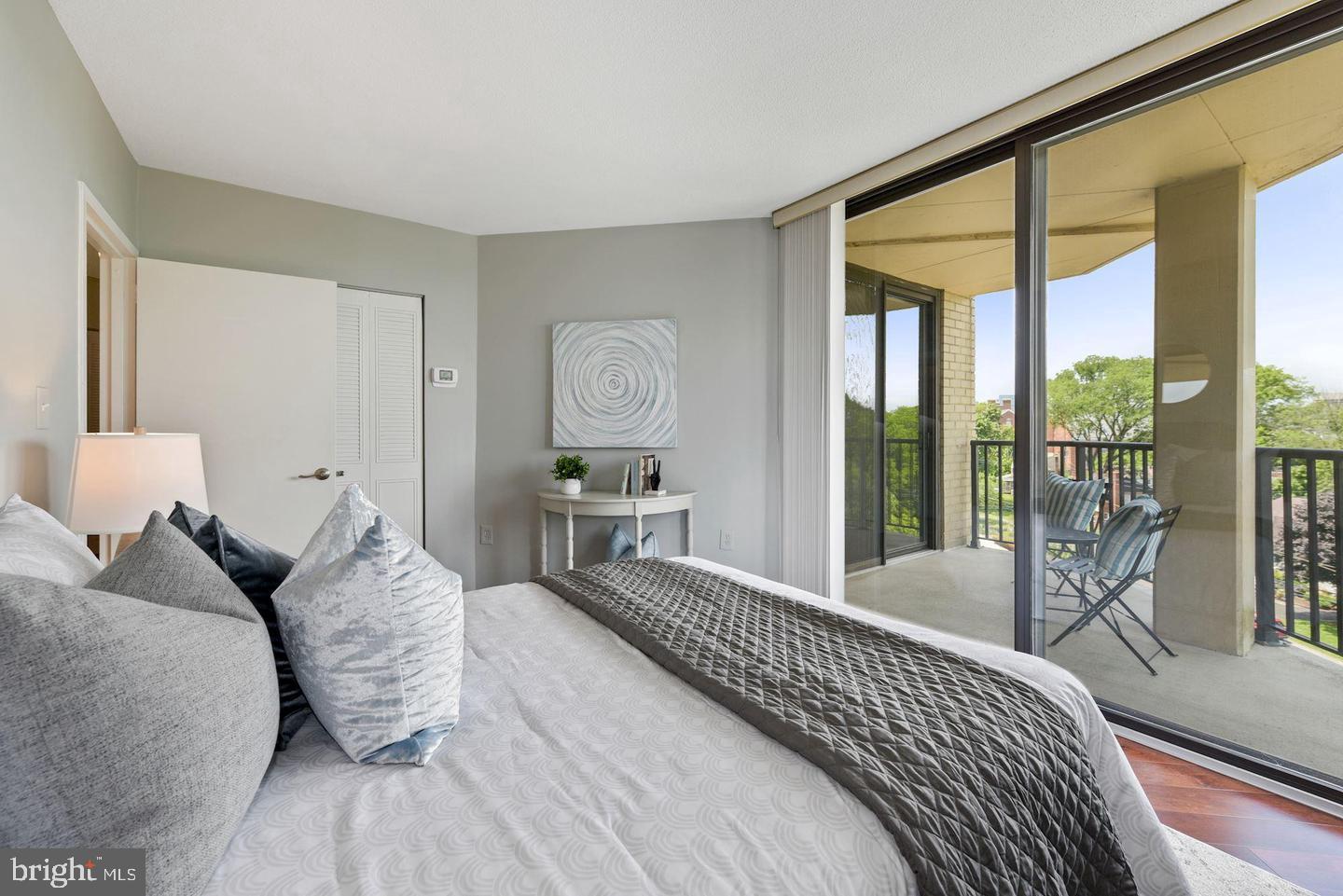 RIVIERA OF CHEVY CHASE - Residential