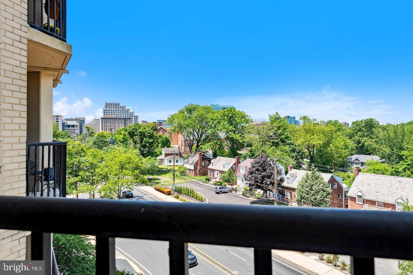 RIVIERA OF CHEVY CHASE - Residential