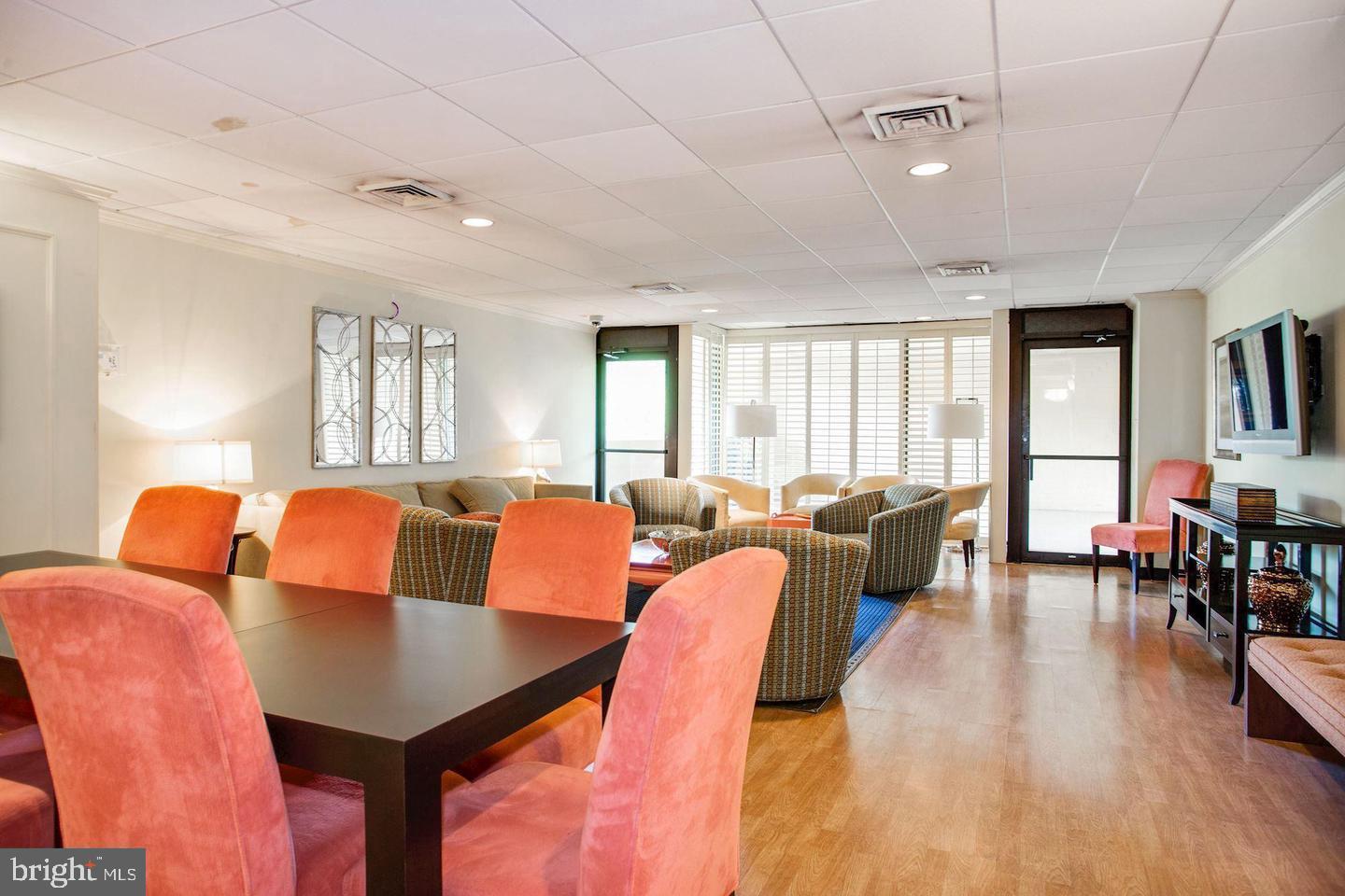 RIVIERA OF CHEVY CHASE - Residential