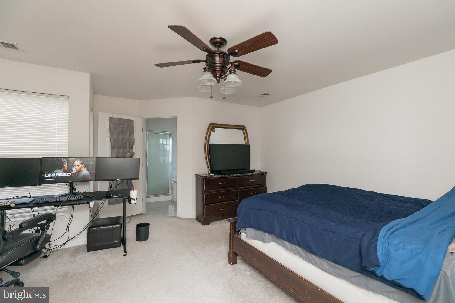 LAKELAND PLACE - Residential