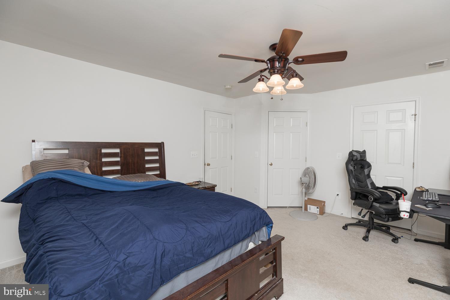 LAKELAND PLACE - Residential