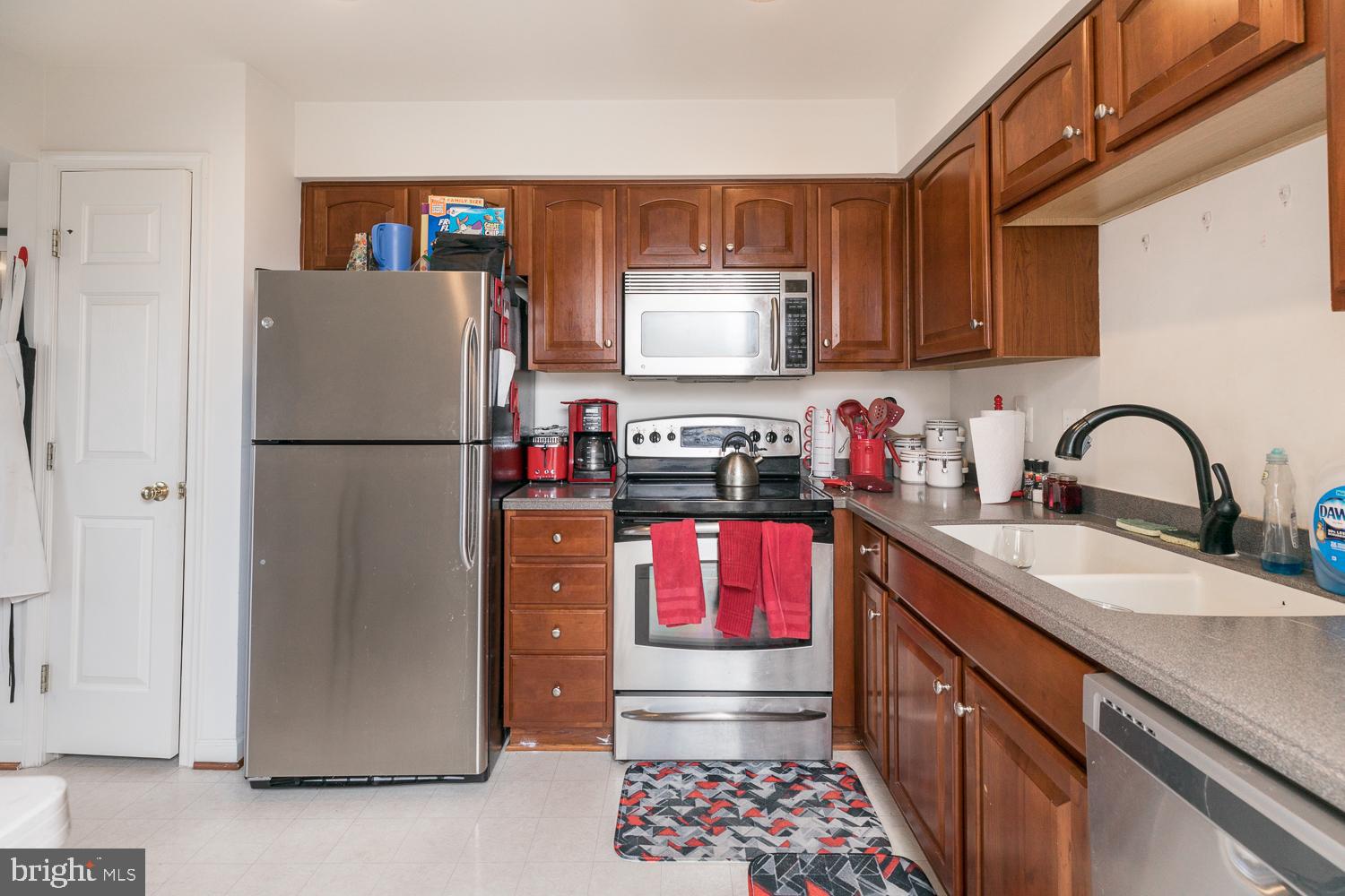 LAKELAND PLACE - Residential