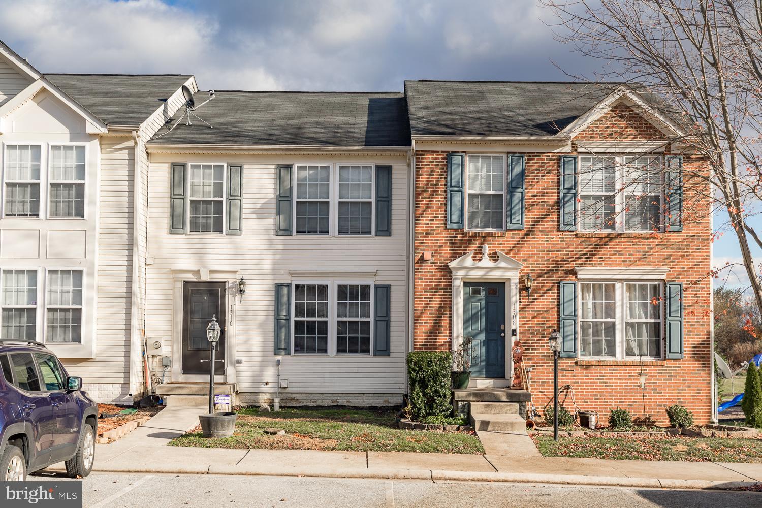 LAKELAND PLACE - Residential