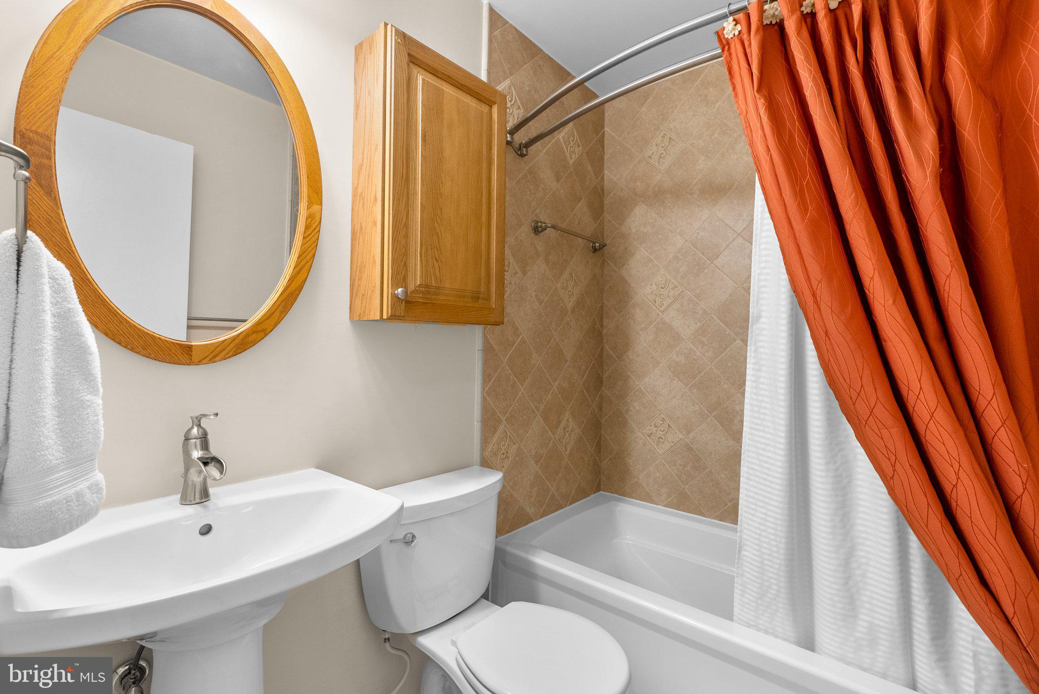 QUINCE ORCHARD VALLEY - Residential