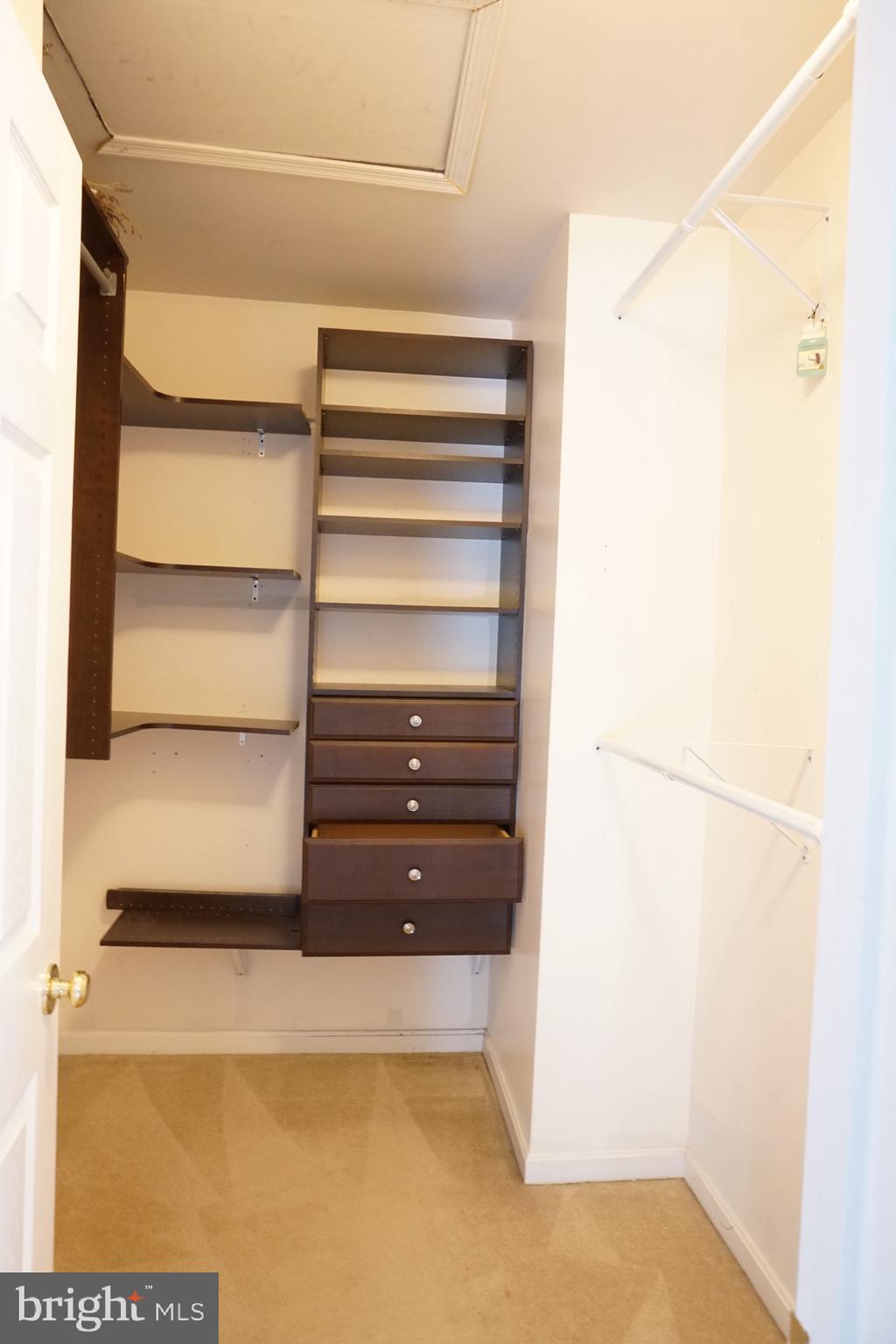 BLOOMS CROSSING - Residential Lease